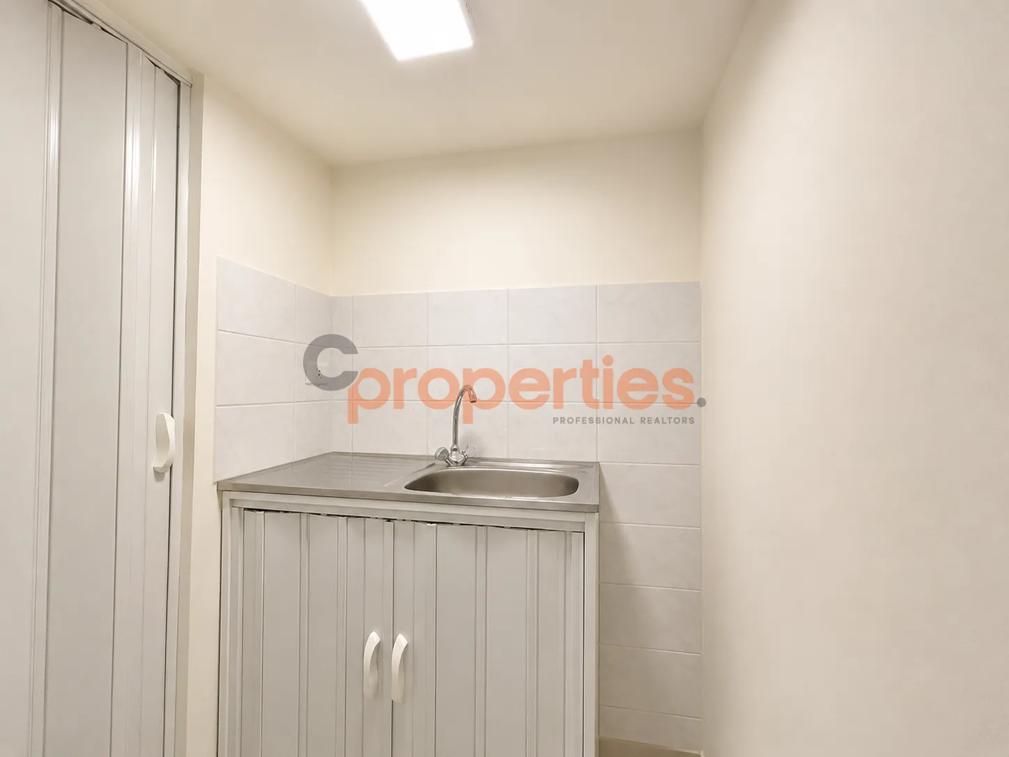 Shop for Rent in Wadi El Chahrour El Suflah