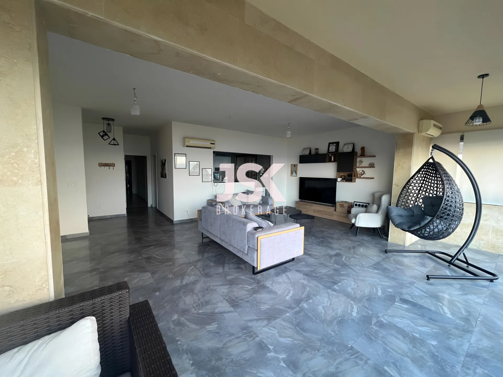Apartment for Rent in Aamchit