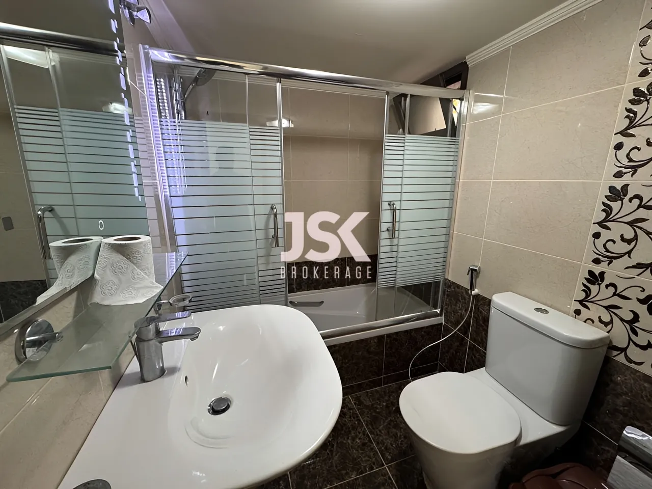 Apartment for Rent in Ras Beirut