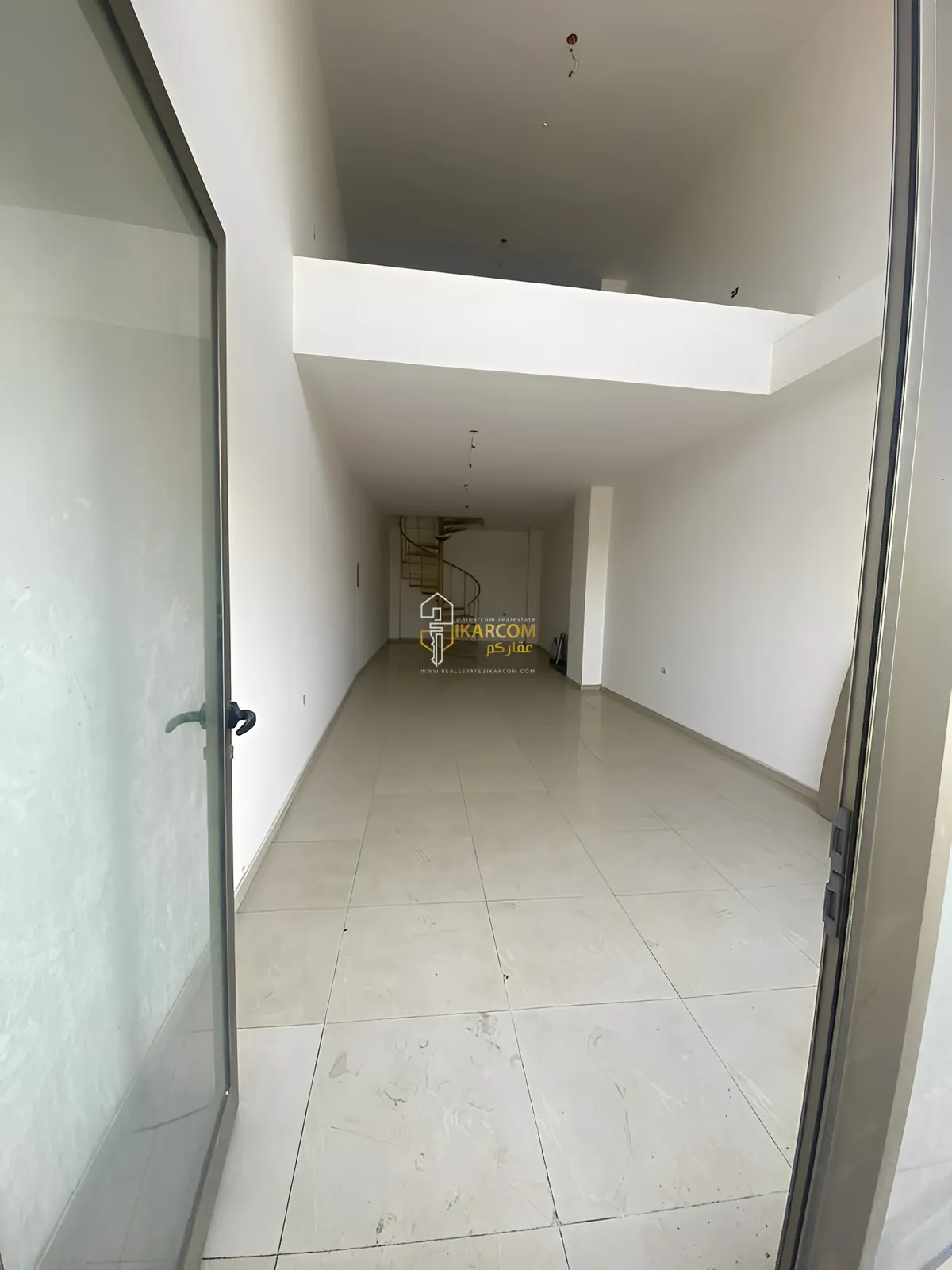 Shop for sale in Hazmieh
