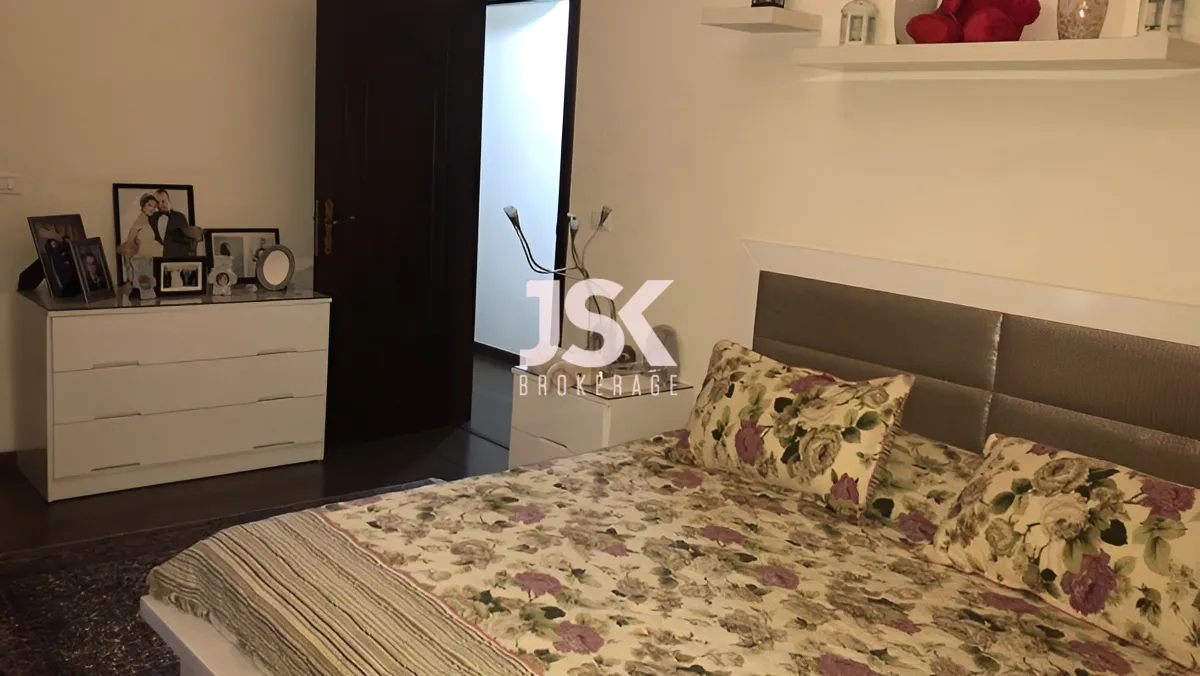 Apartment for Sale in Ras Al Naba'a, Beirut, Lebanon
