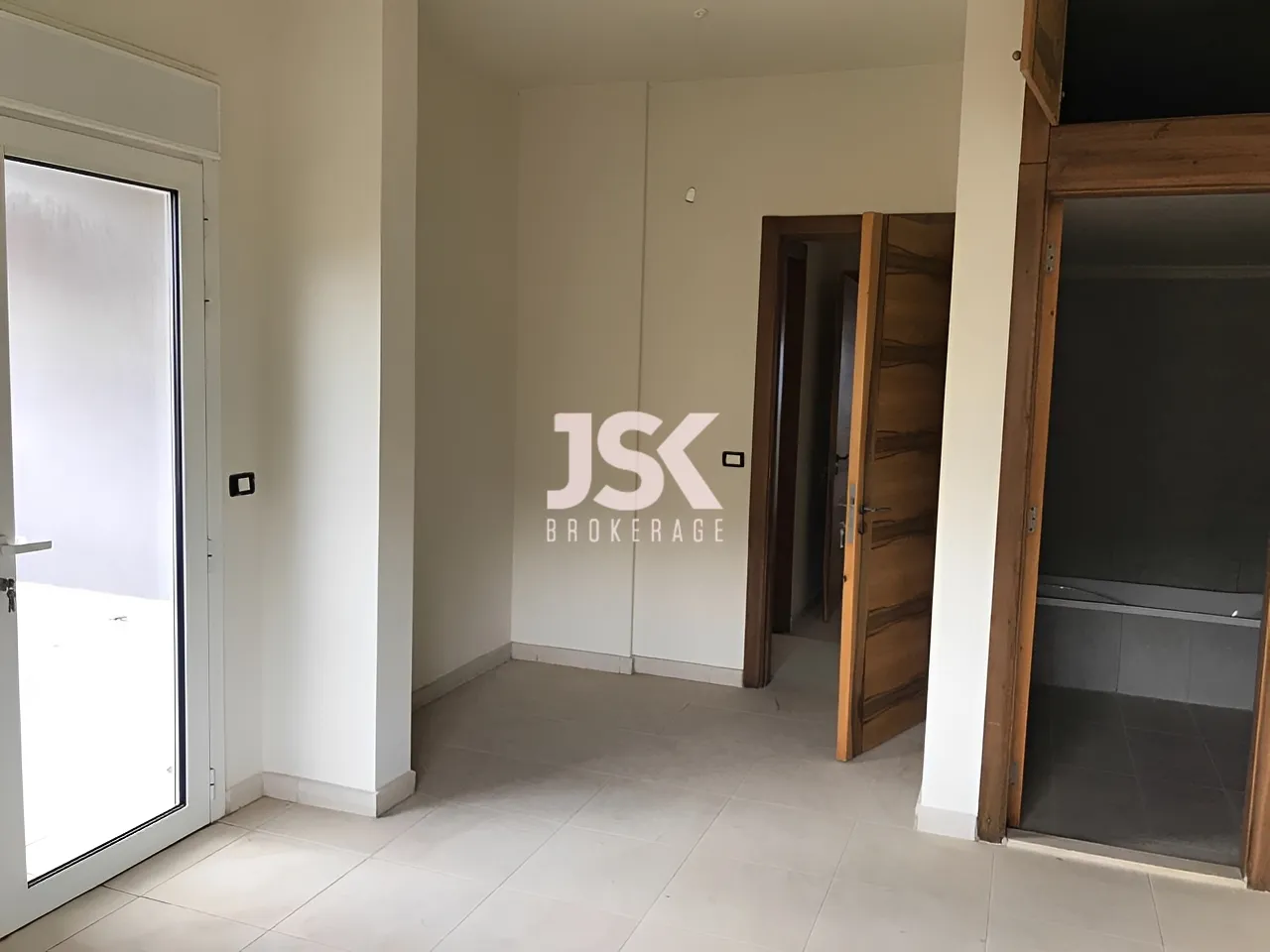 Apartment for Sale in Halat