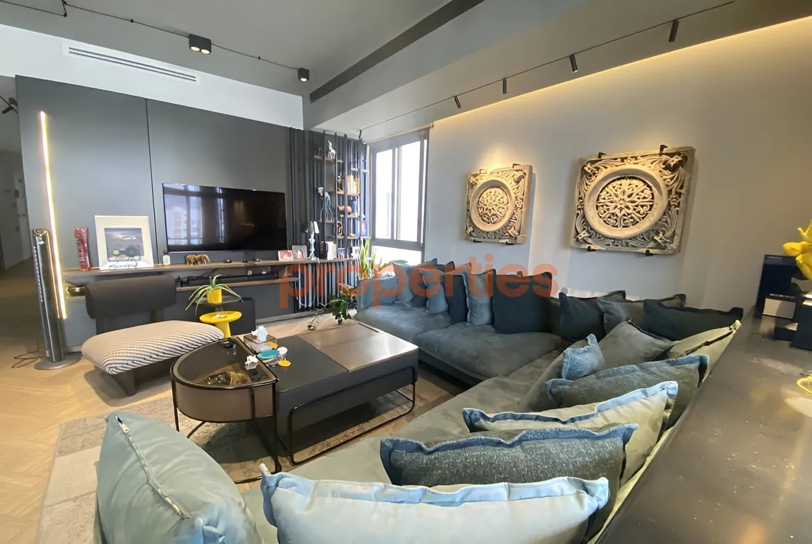 Apartment for Sale in Zalqa - 2 bed, 4 bath