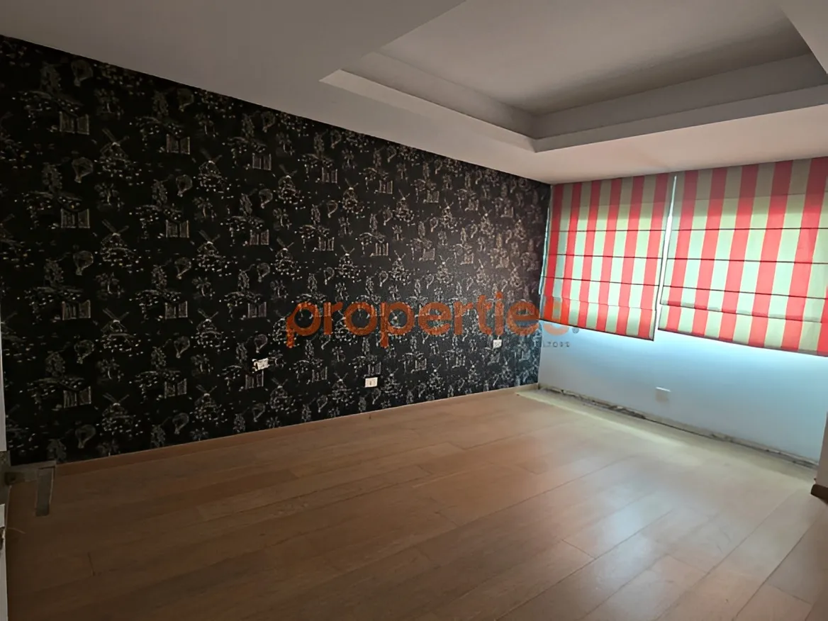 Apartment for Rent in Forn El Chebbak