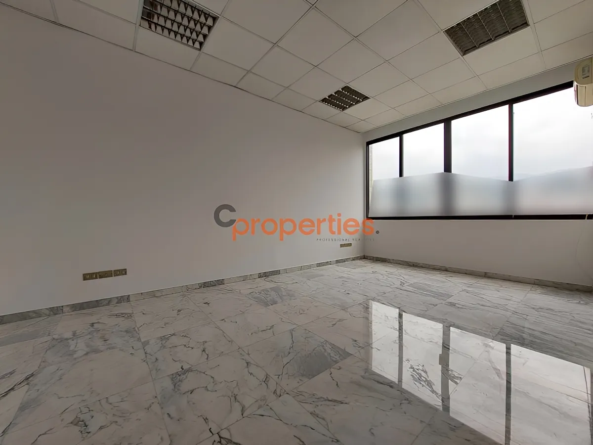 Office for Sale in Zalqa