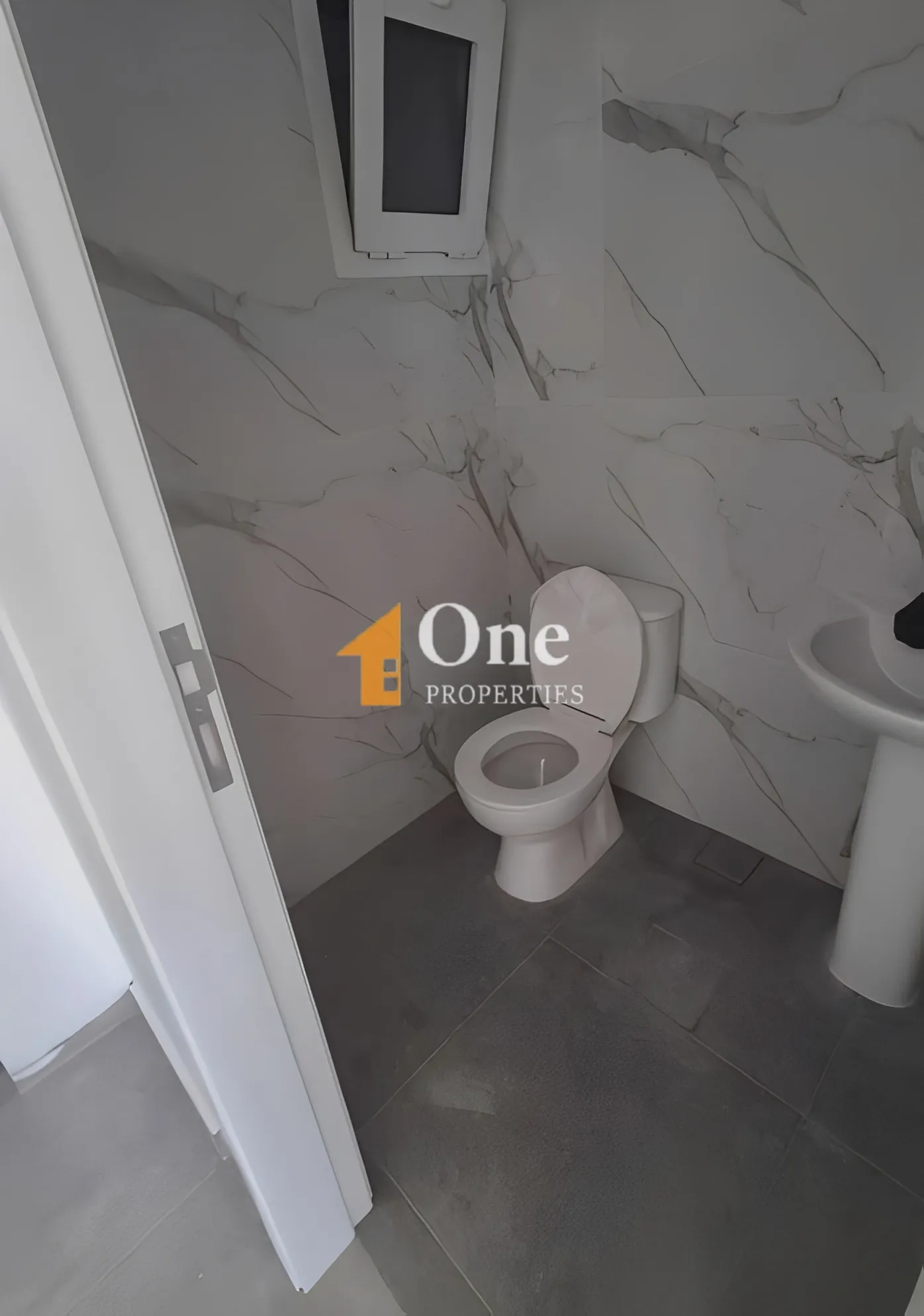 Apartment for sale in Breij, Lebanon - 2 bed, 2 bath