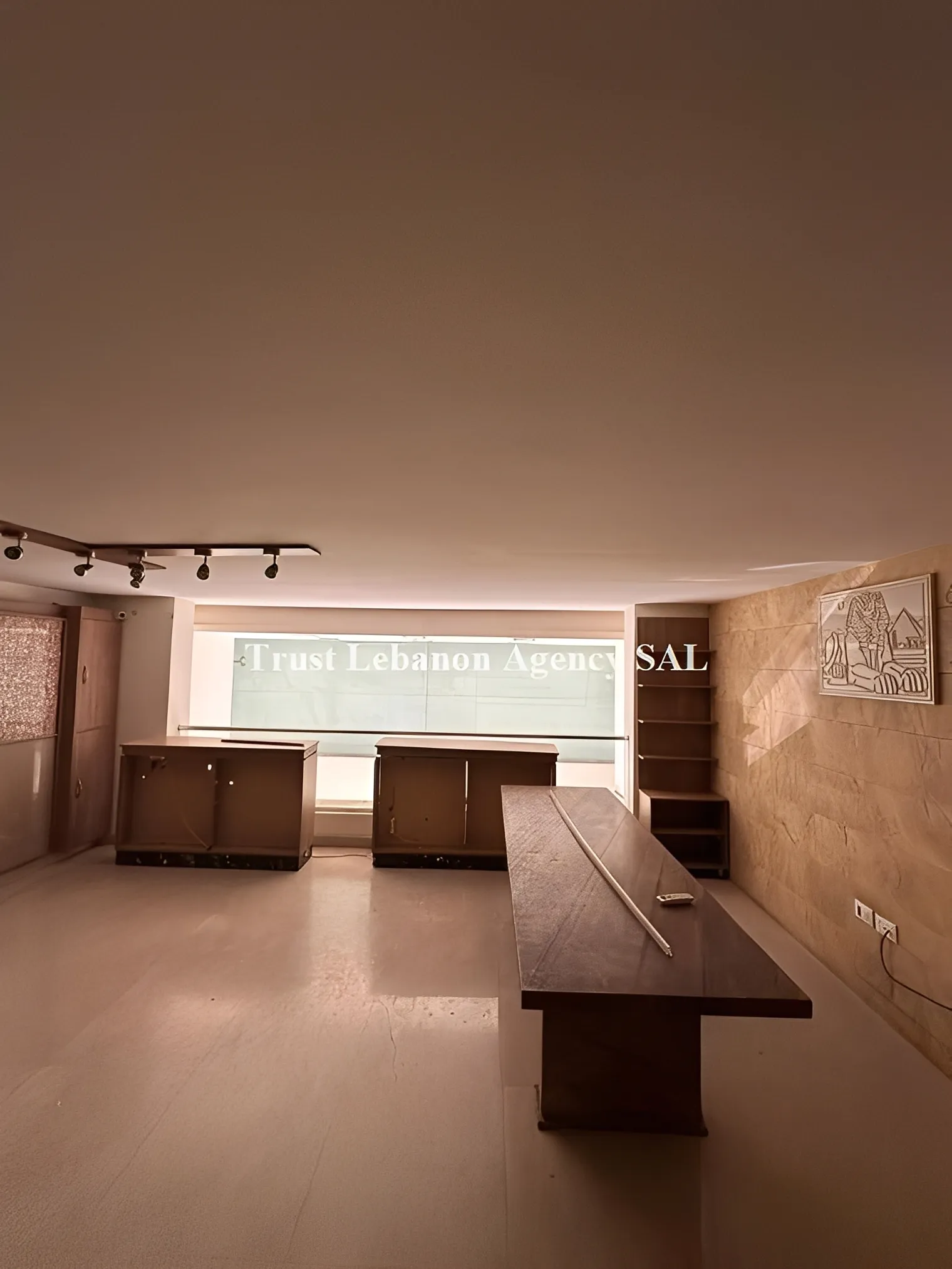 Shop For Rent in Beirut, Unesco