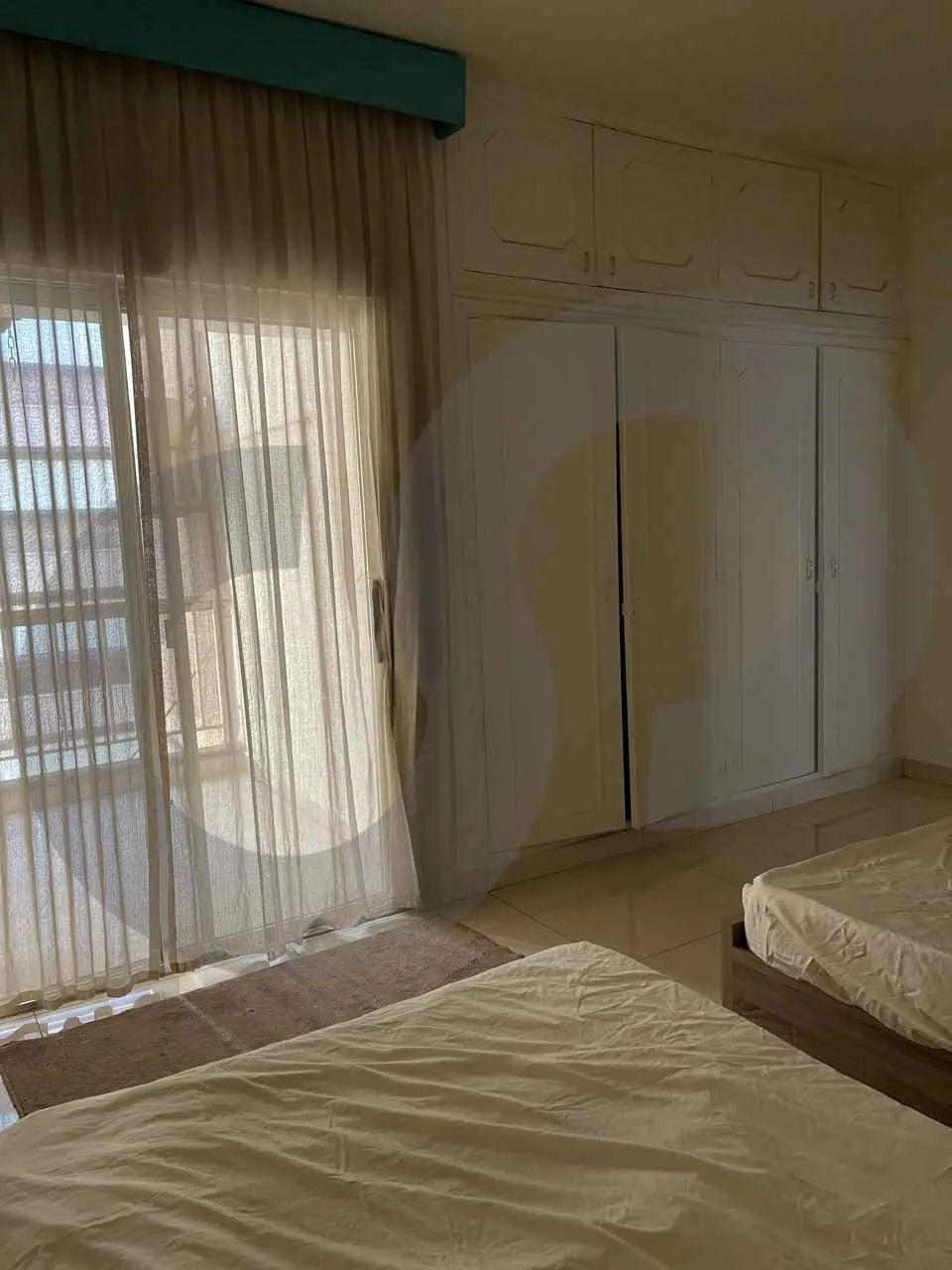 Building for Rent in Sanayeh