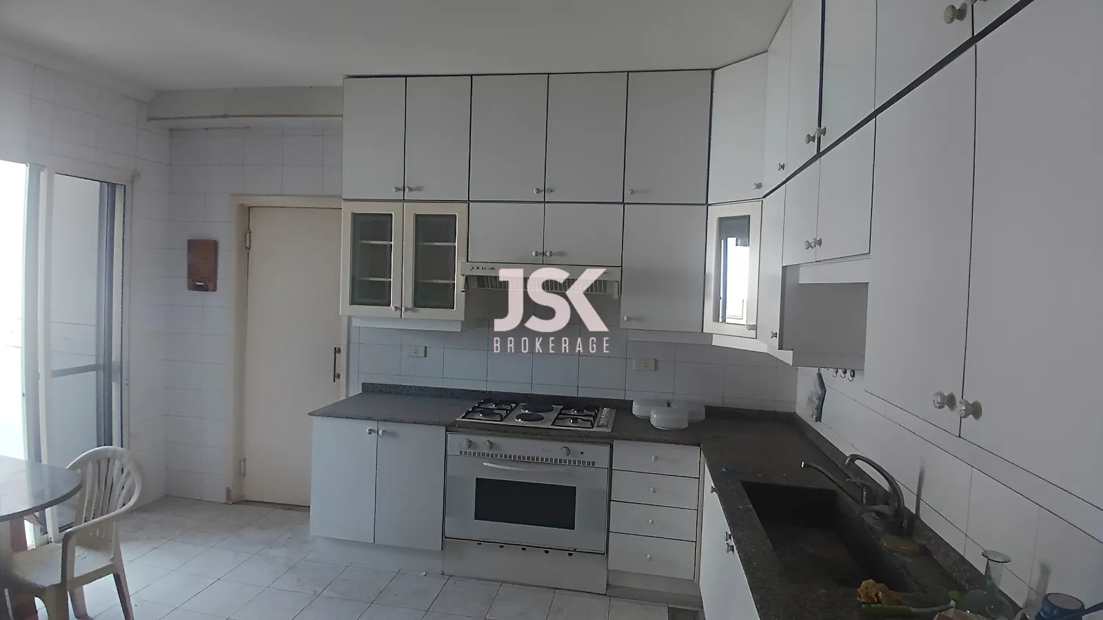 Apartment for Sale in Beit El Chaar