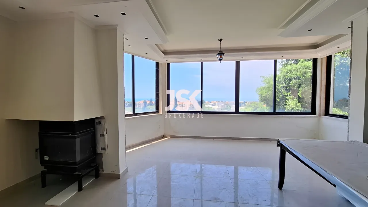Villa for Sale in Aamchit