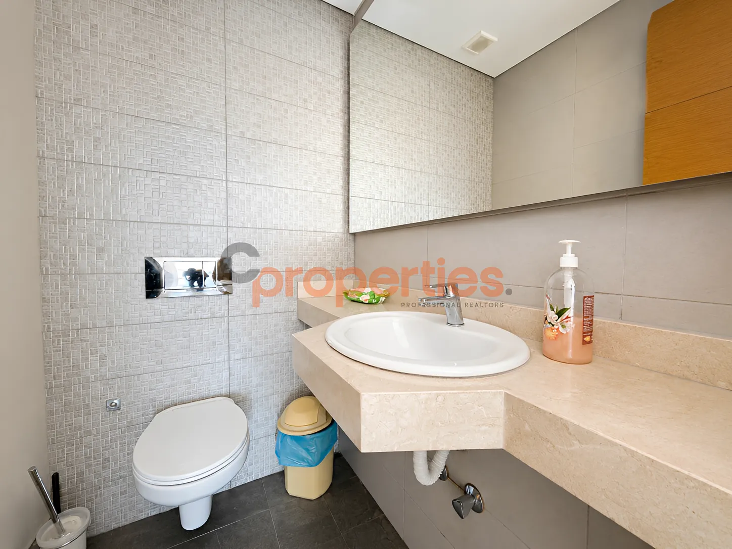 Office for rent in Dekwaneh, Lebanon