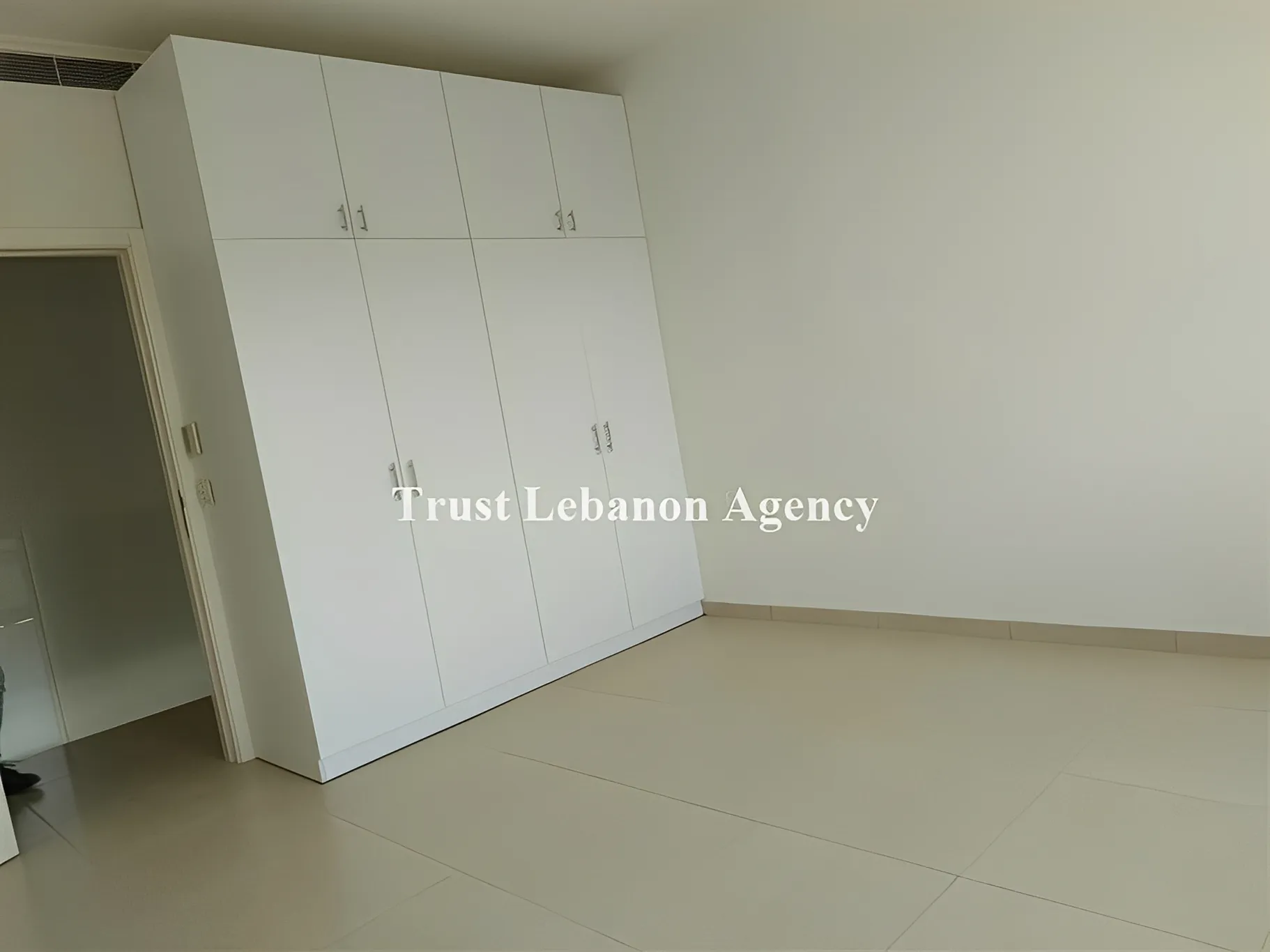 Triplex for Sale in Baabda yarzeh