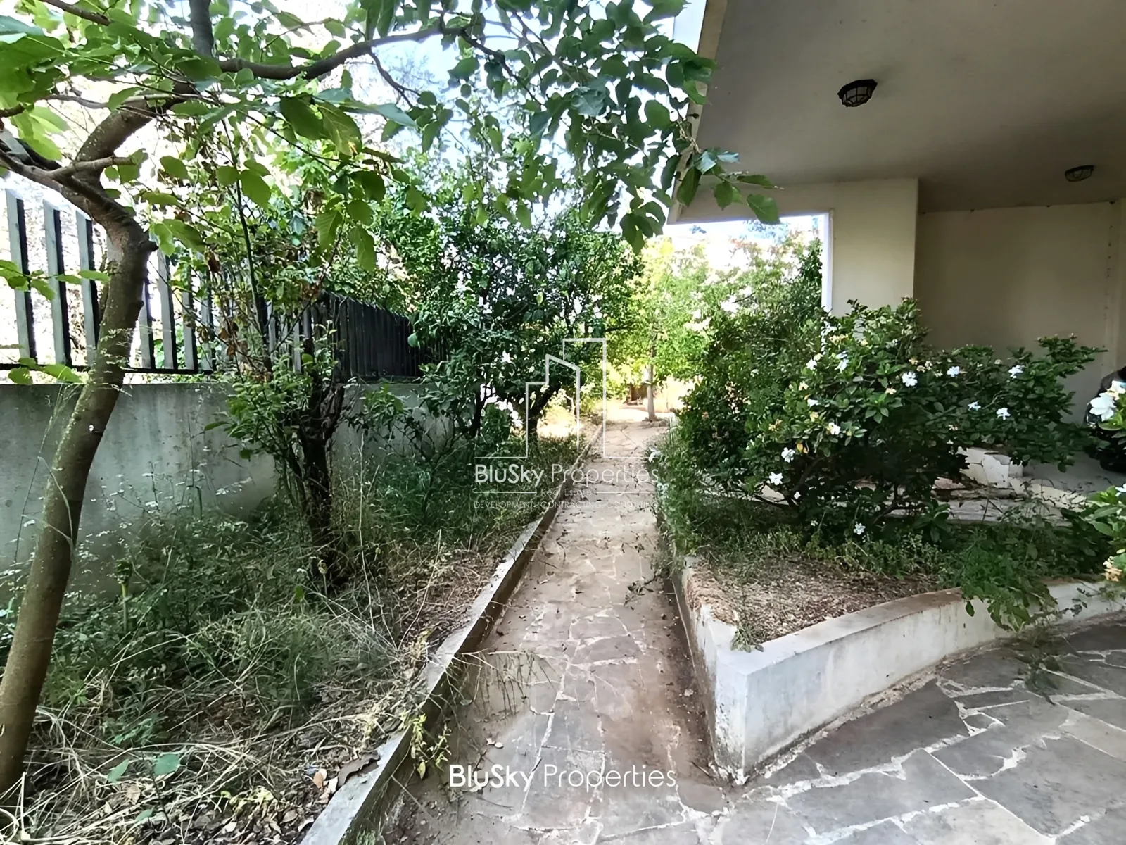 Building for Sale in Fatka