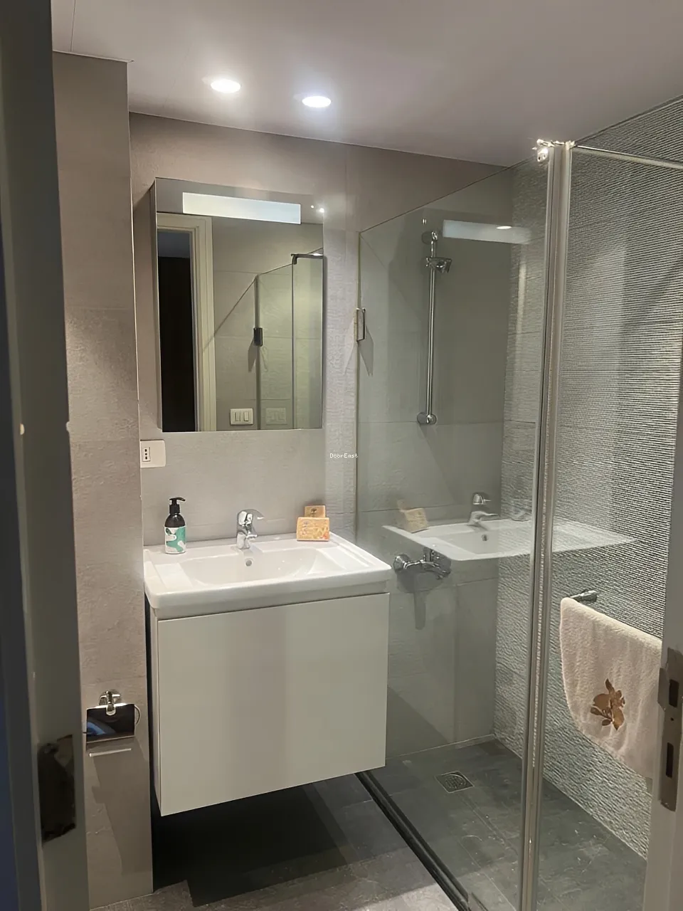 Apartment for sale in Monot
