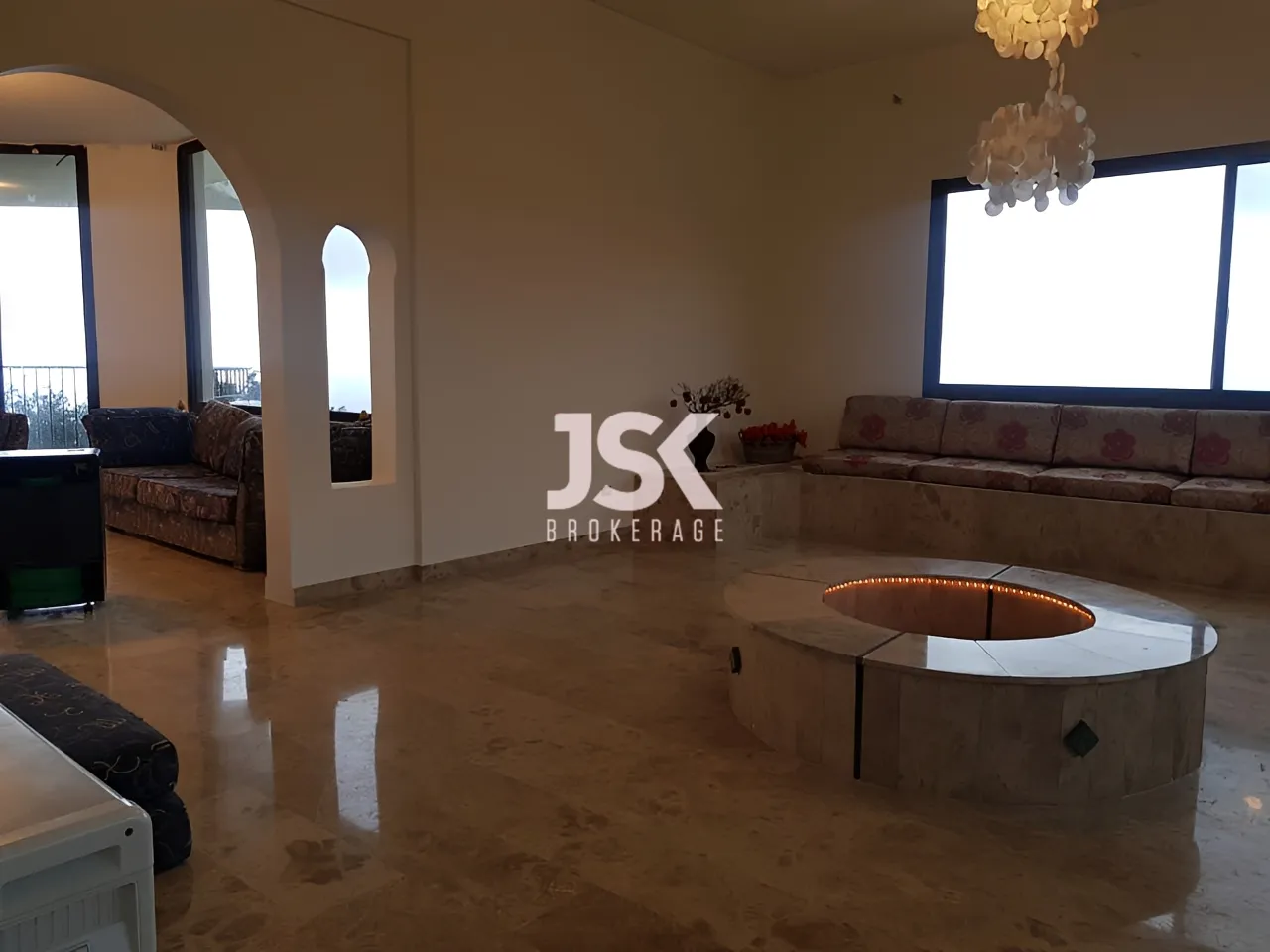 Building for Sale in Fatqa