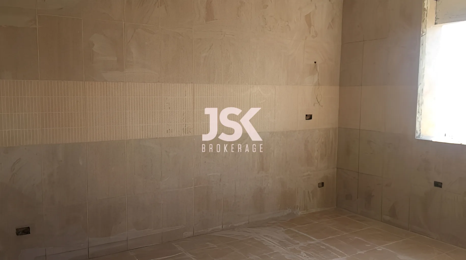 Apartment for Sale in Aamchit, Lebanon - 2 bed, 2 bath