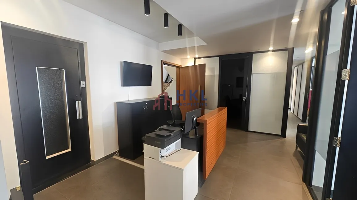 Office for Sale in Sanayeh, Beirut, Lebanon