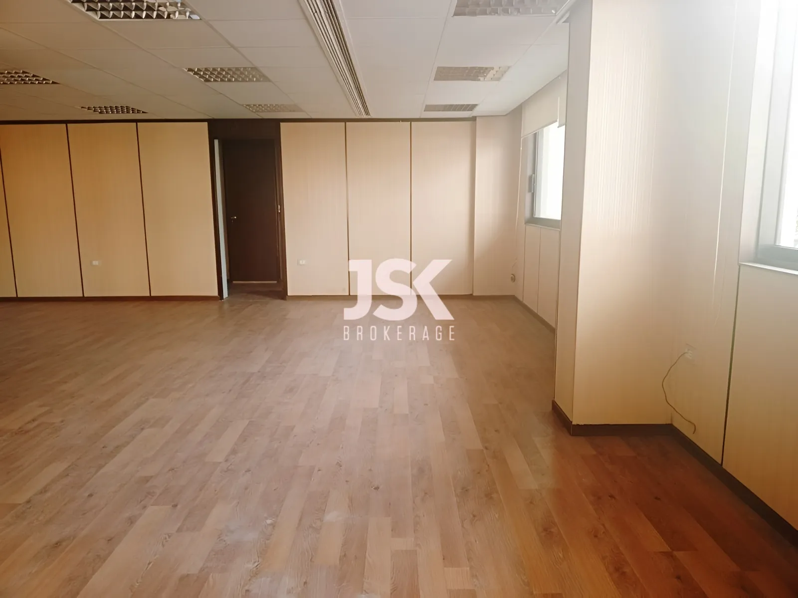 Office for Sale in Jounieh