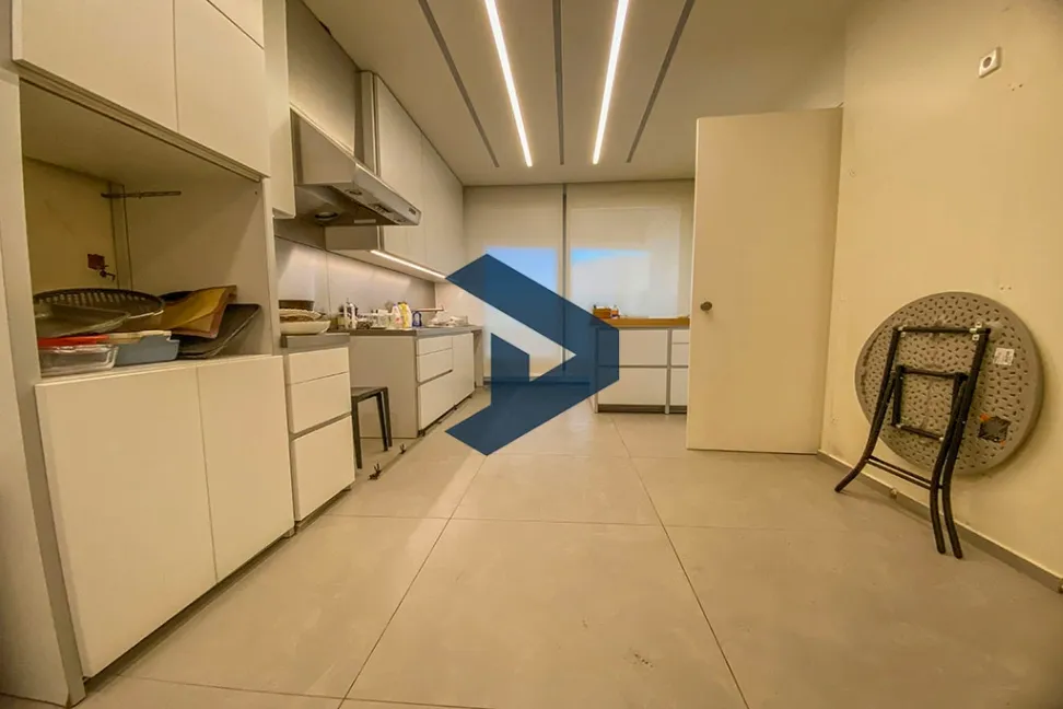 Apartment for rent in Ras Beirut, Beirut, Lebanon