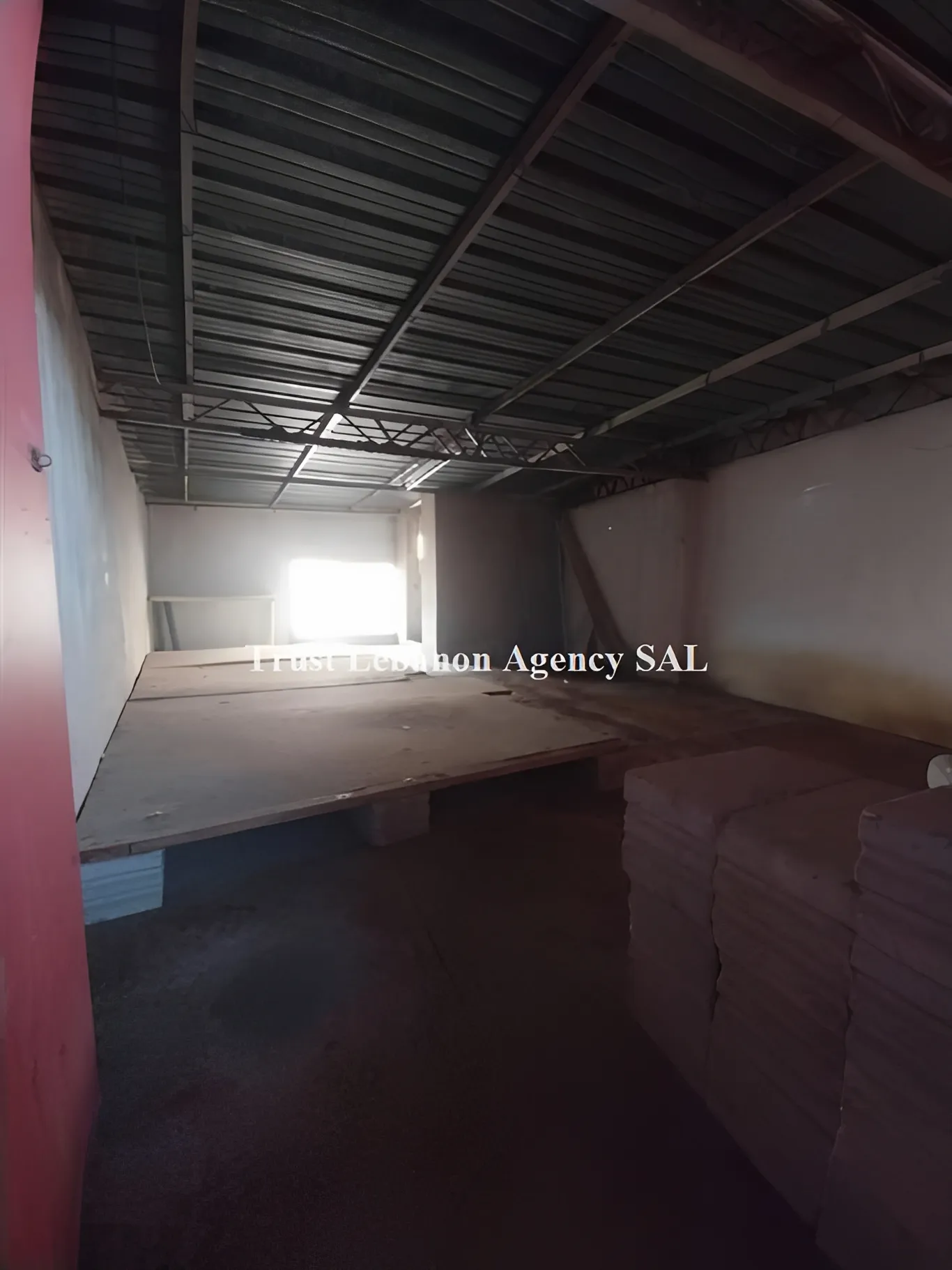 Commercial Property For Rent in Metn, Mkalles