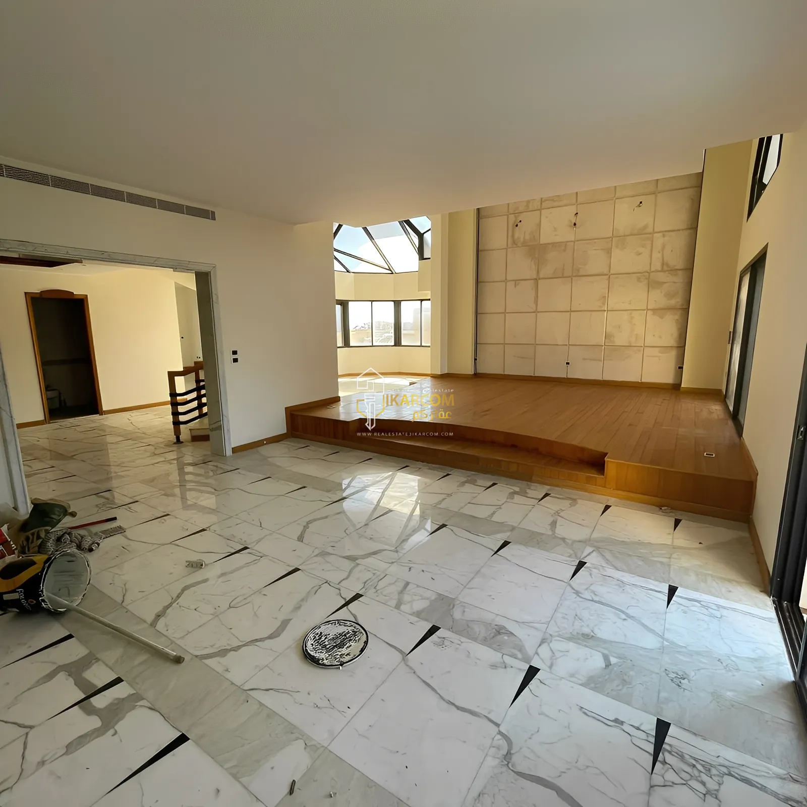 Duplex for Sale in Ramlet el Bayda - 3 bed, 4 bath