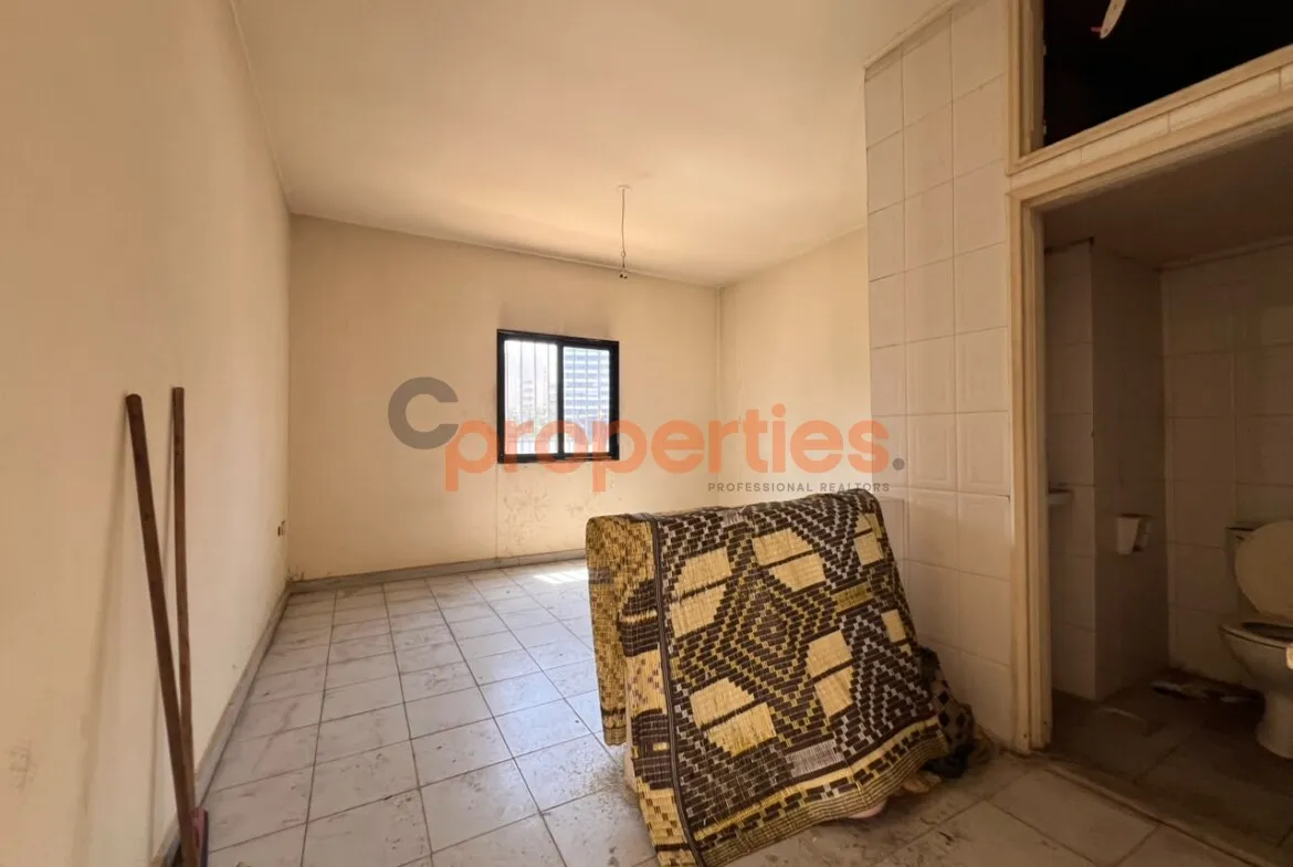 Office for Sale in Ain Al Mraiseh