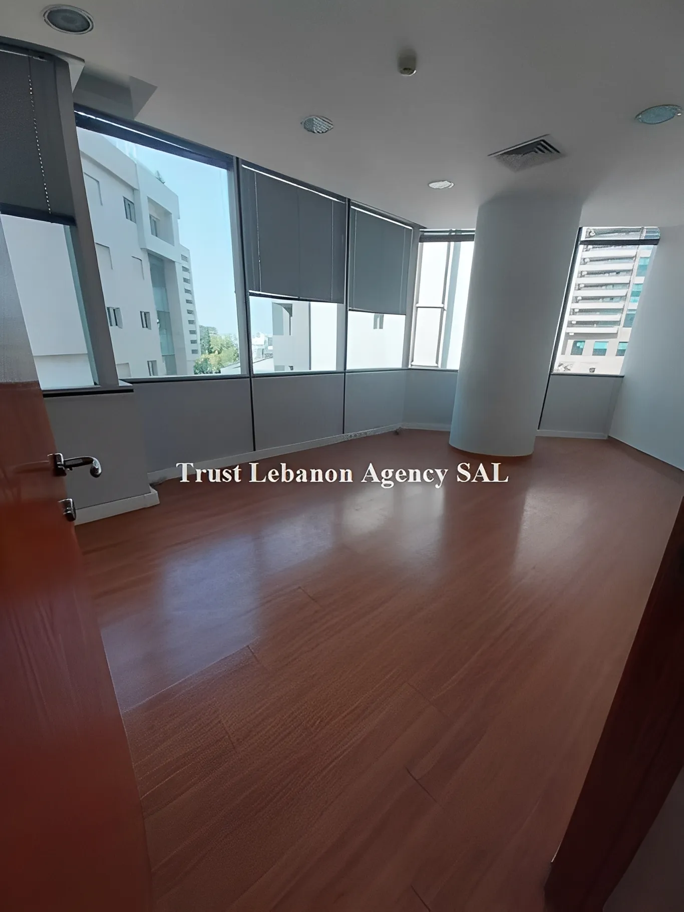Office for rent in Metn, Jisr El Bacha