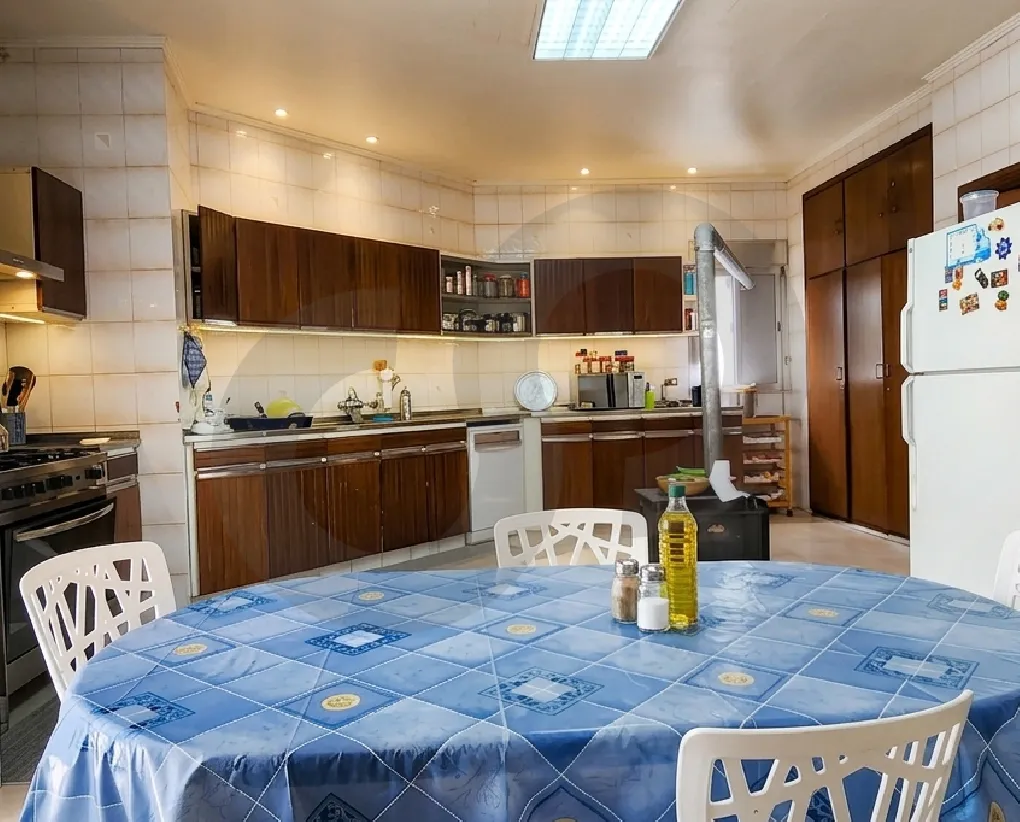 Villa for Sale in Qornet El Hamra