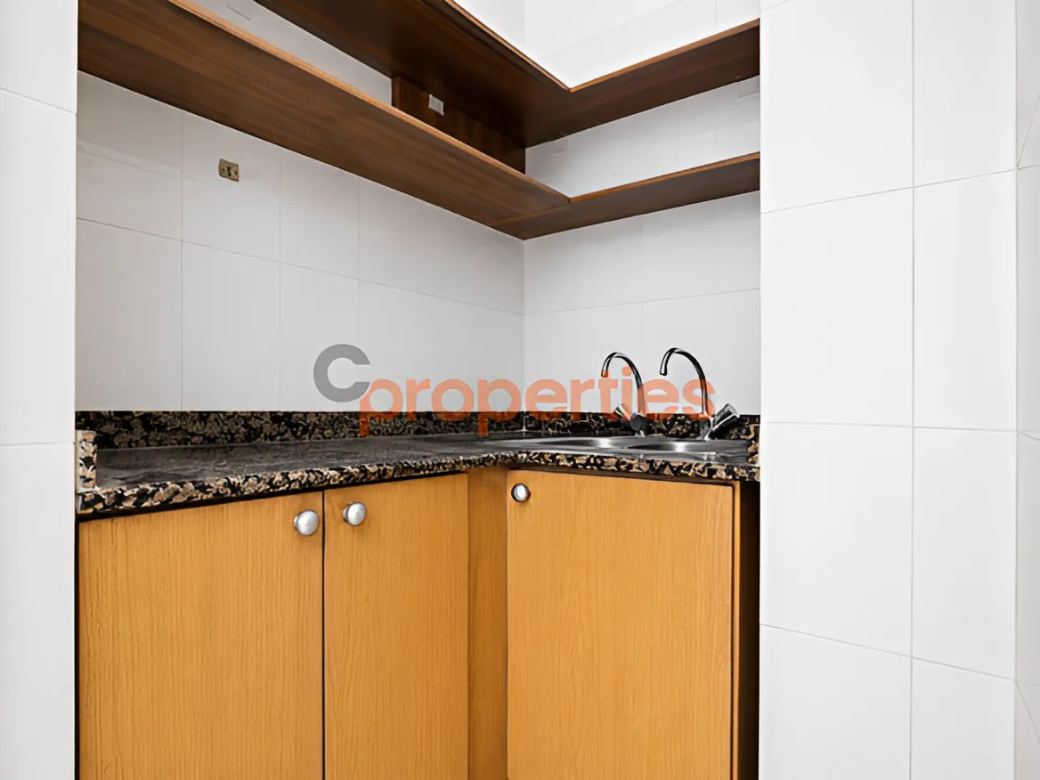 Shop for Rent in Remeil