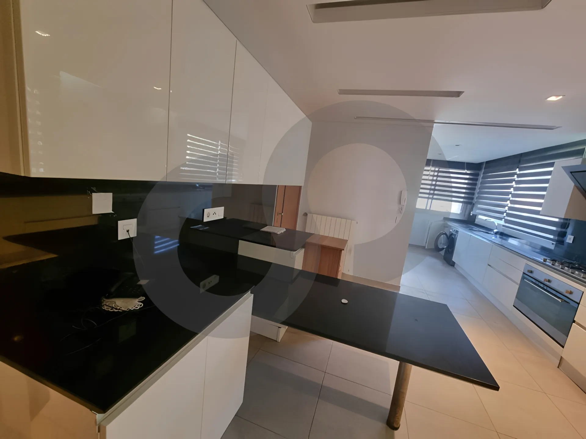 Apartment for Sale in Tallet El Khayyat - 4 bed, 6 bath