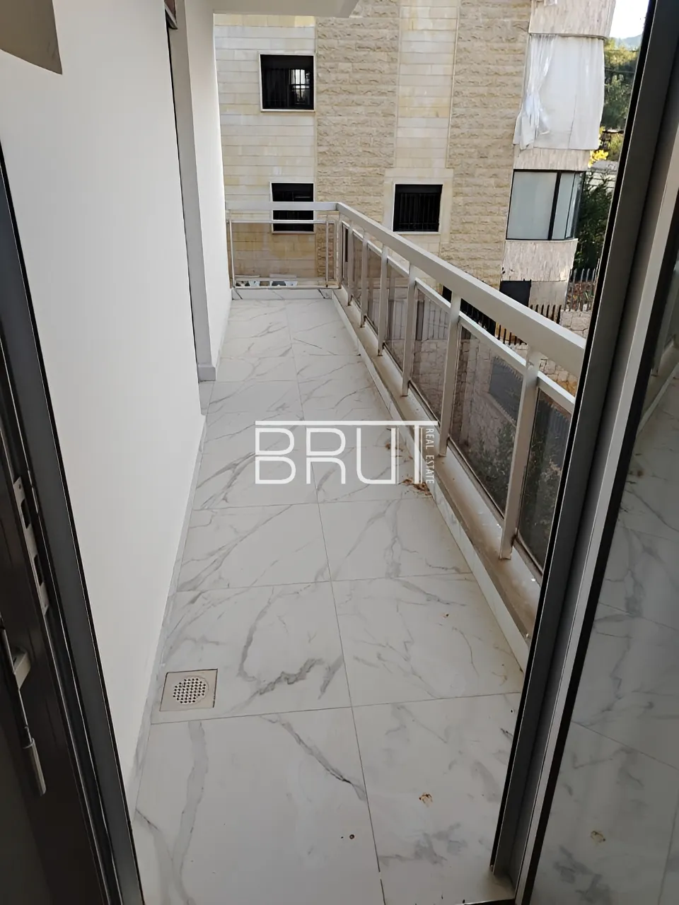 Apartment for Rent in Ajaltoun
