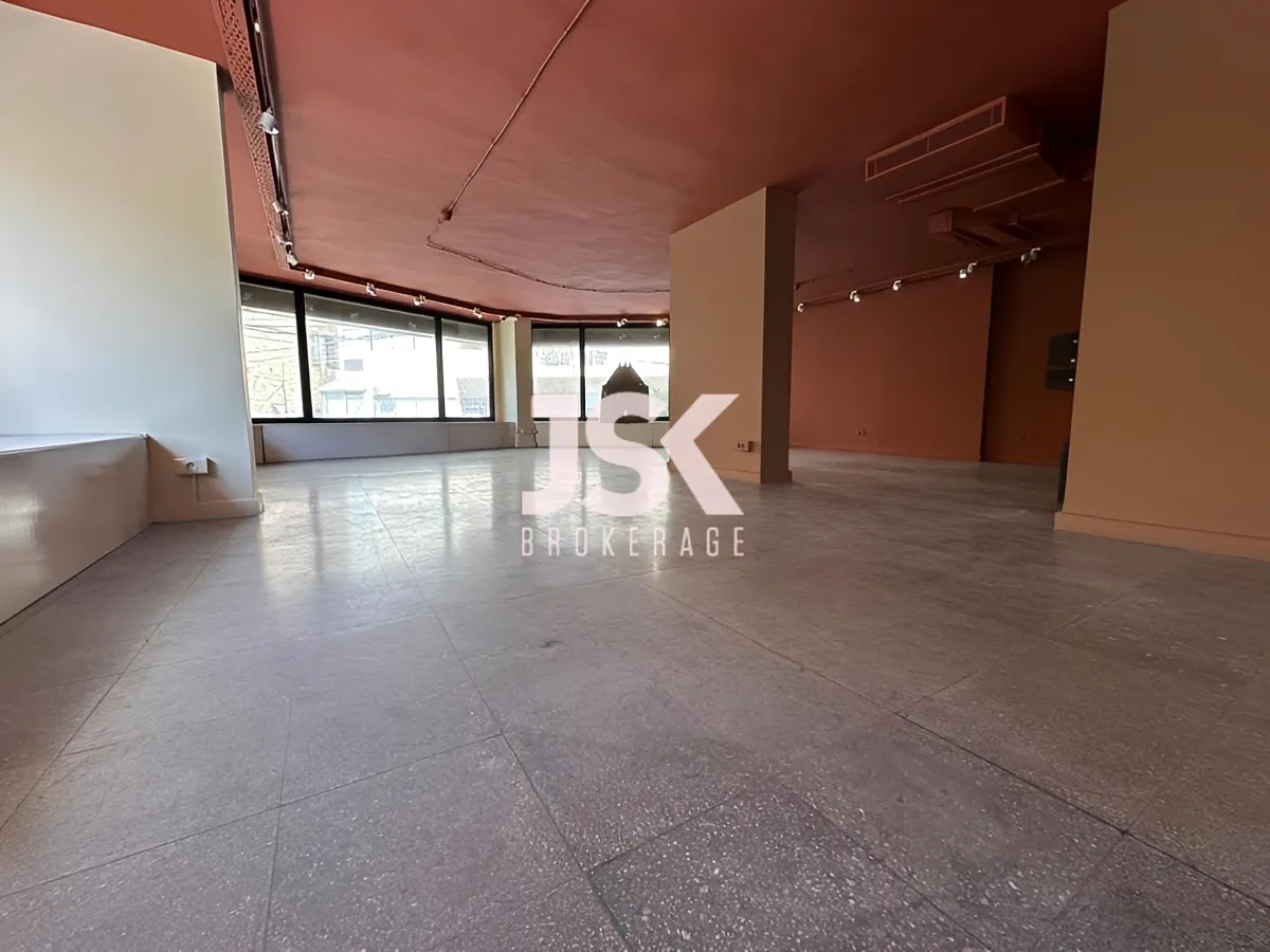 Showroom for rent in Clemenceau, Beirut, Lebanon
