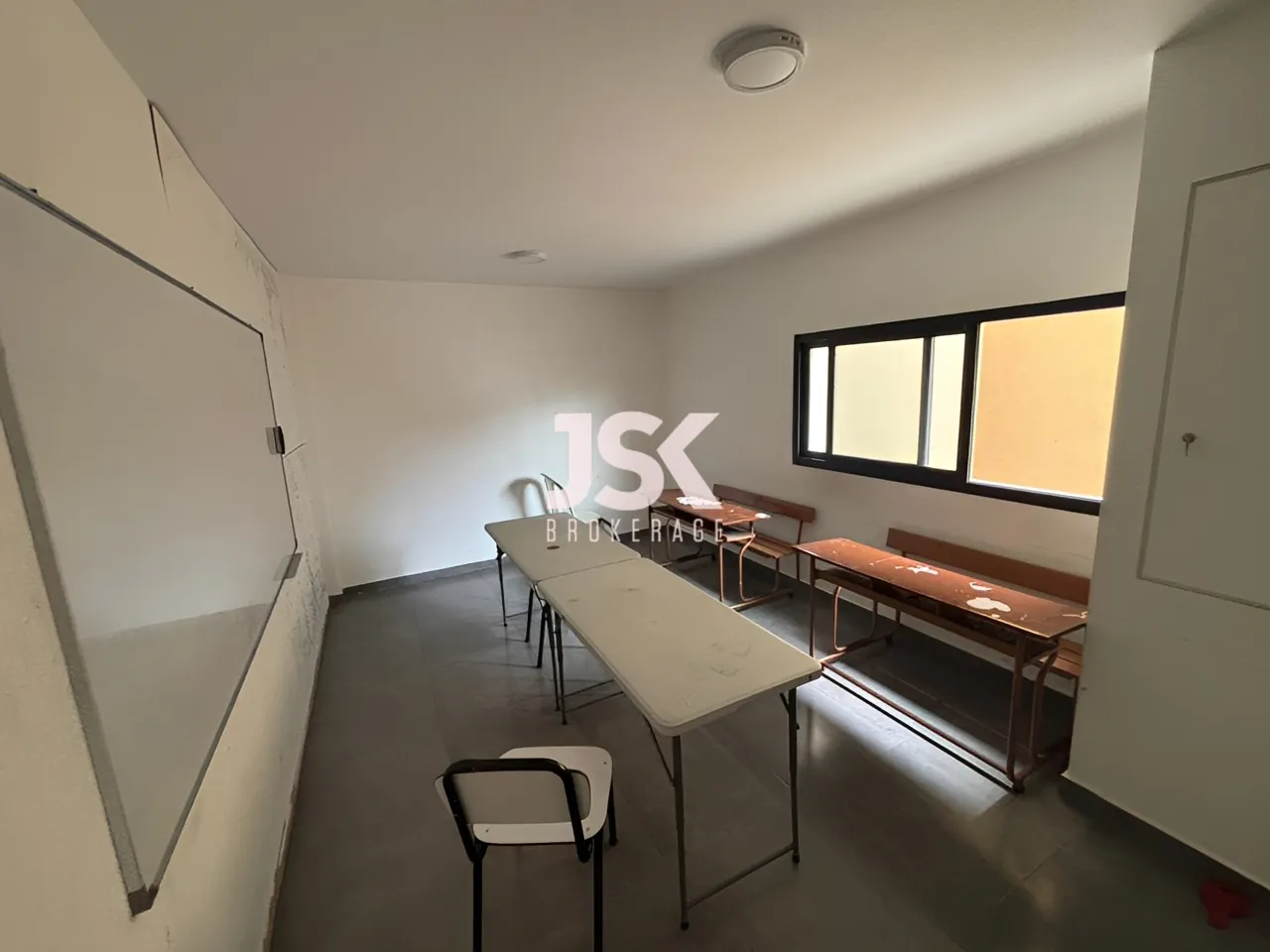 Office for Rent in Aaoukar