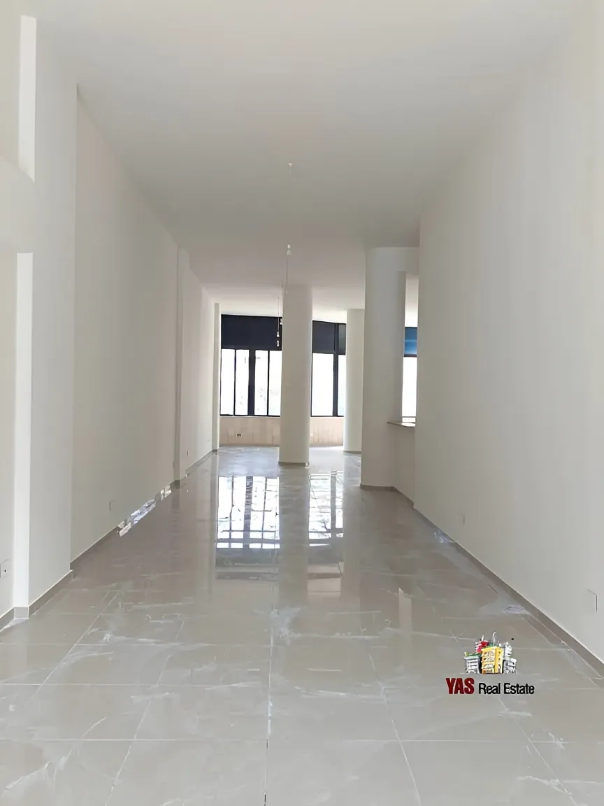 Shop for rent in Ballouneh