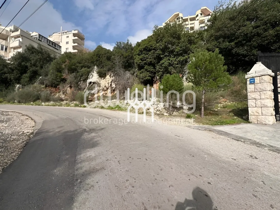 Land for sale in Ajaltoun