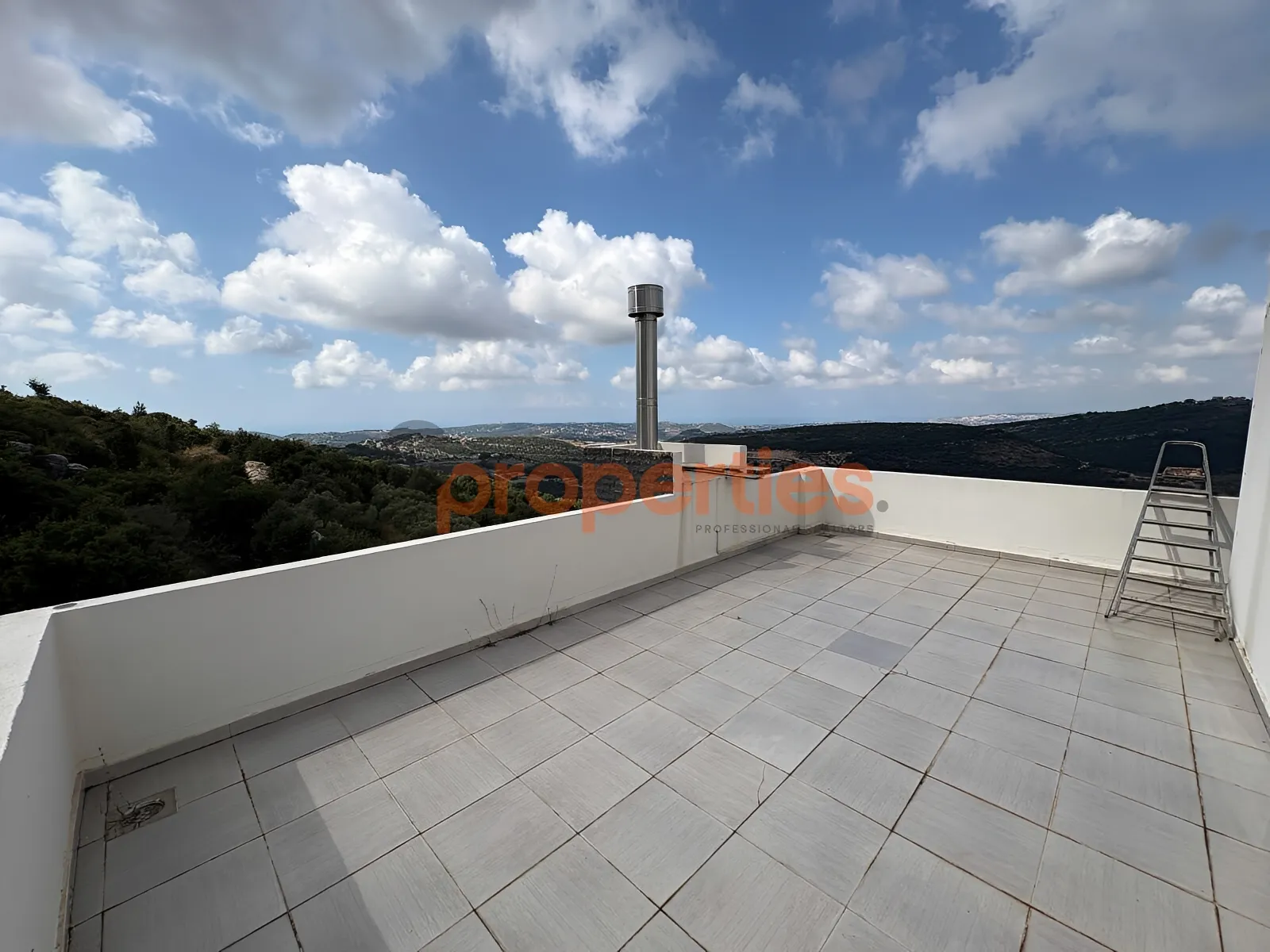 Villa for Sale in Chabtine