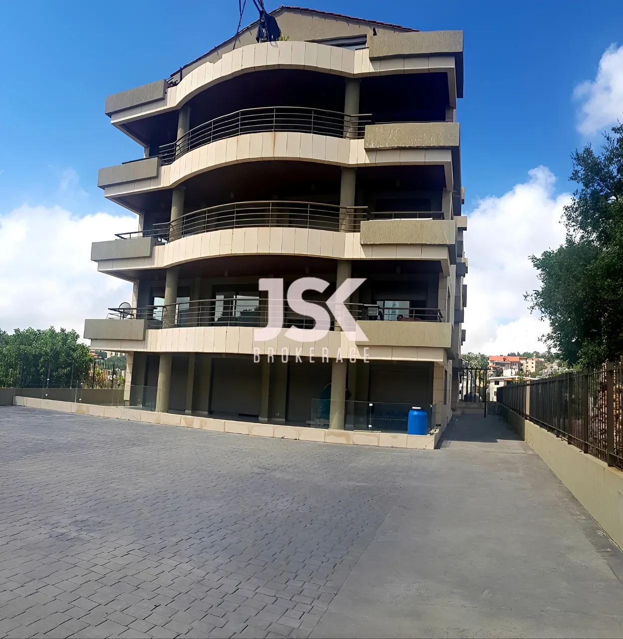 Building for Sale in Faitroun