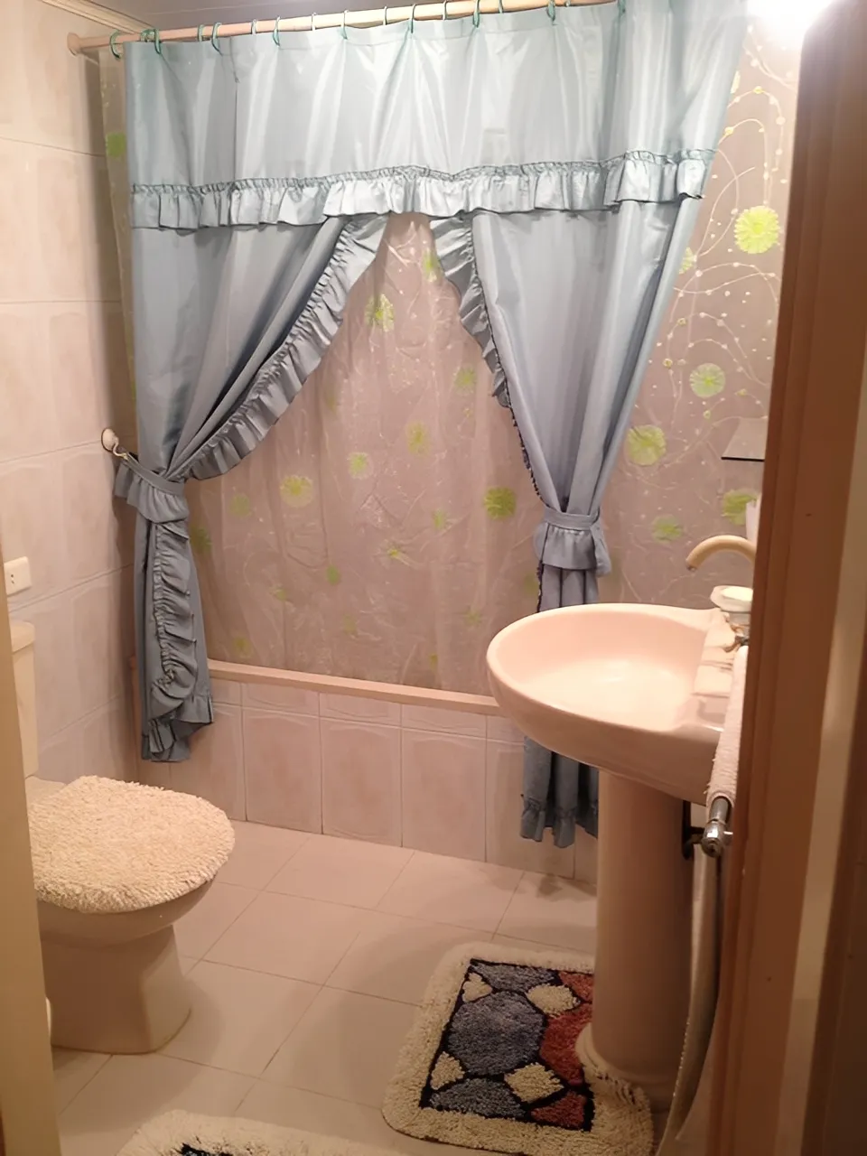 Apartment for Sale in Ain Al Remmeneh Baabda Lebanon - 2 bed, 2 bath