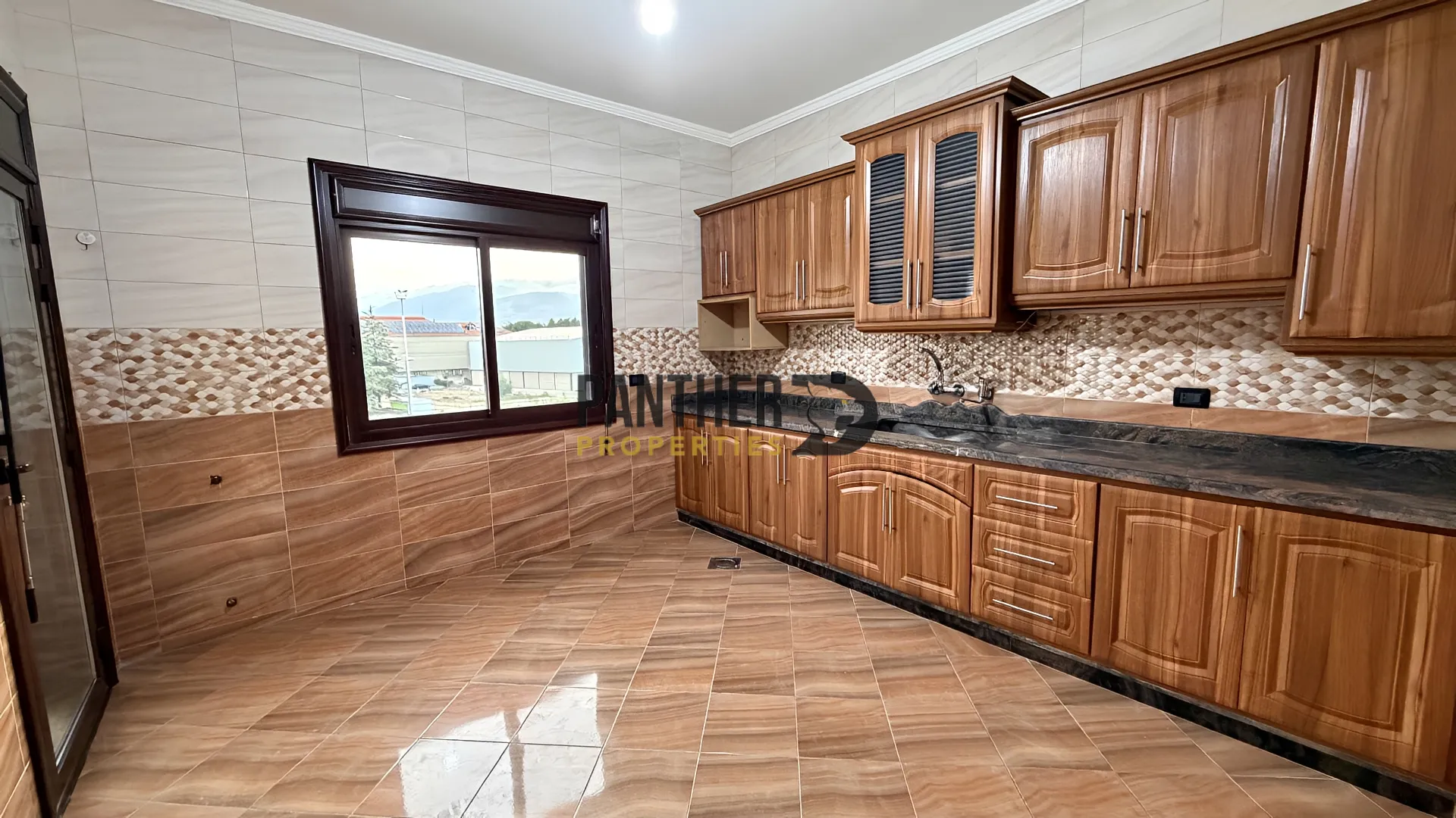 Apartment for sale in Taalabaya