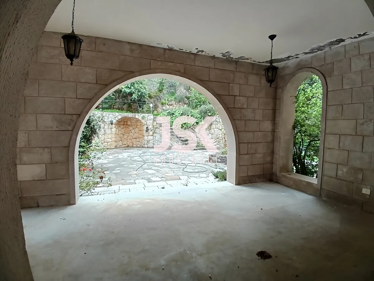 Villa for Sale in Qornet El Hamra, Lebanon