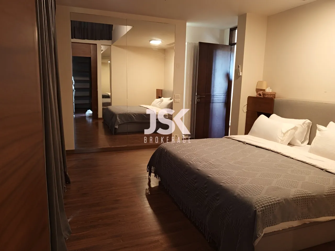Villa for Sale in Aamchit