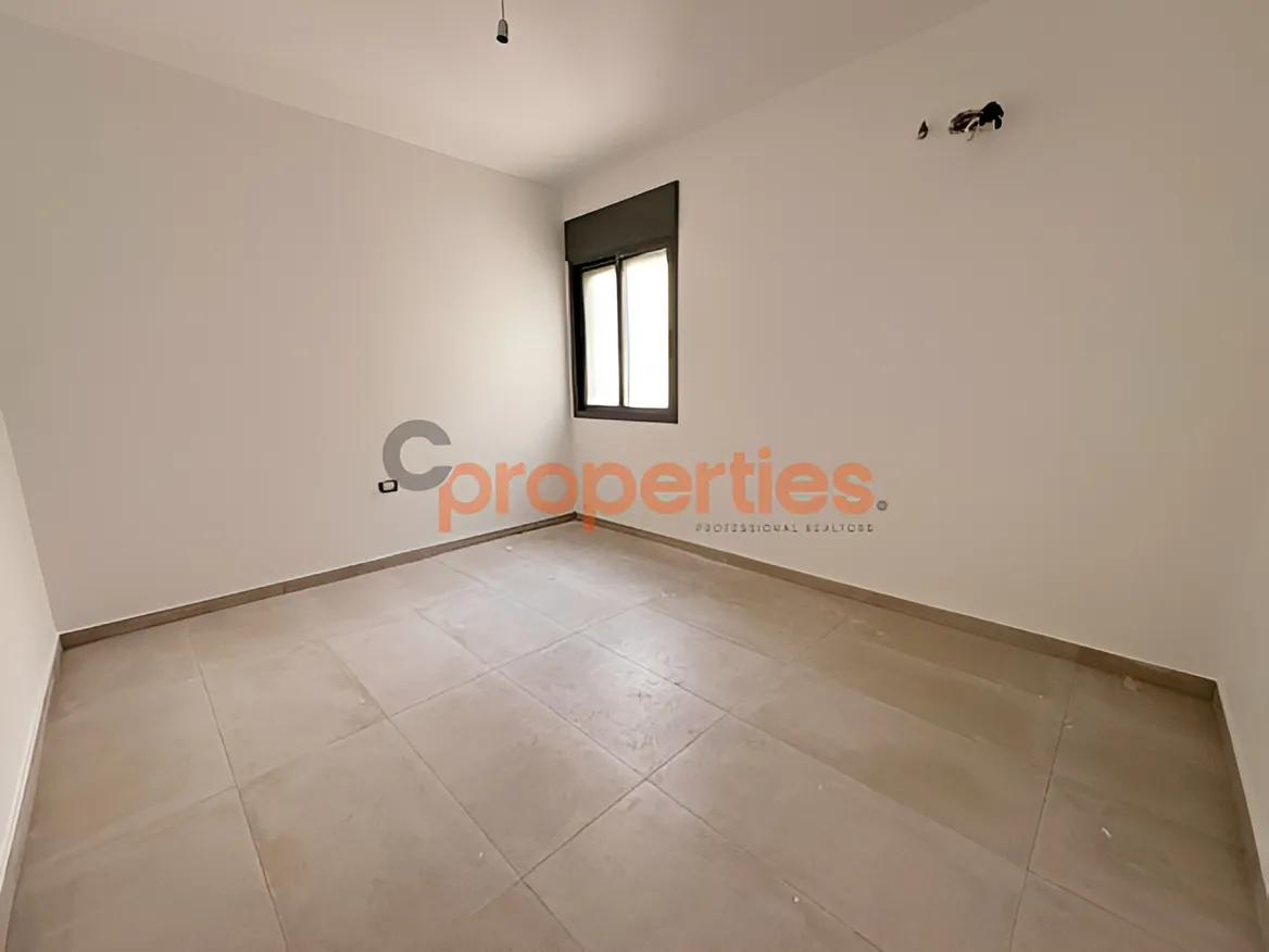 Apartment for Rent in Louaizeh