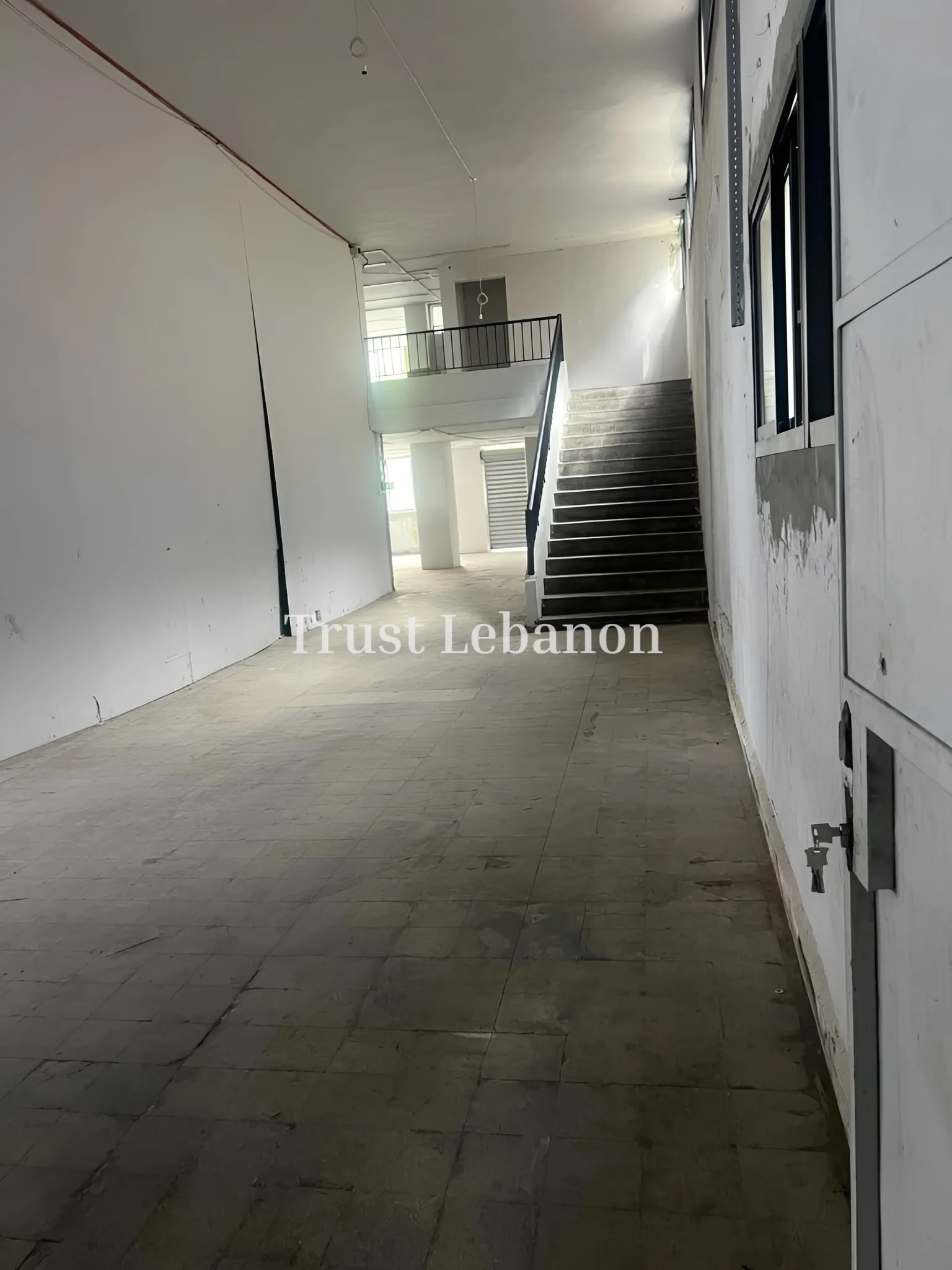 Warehouse for rent in Sin El Fil