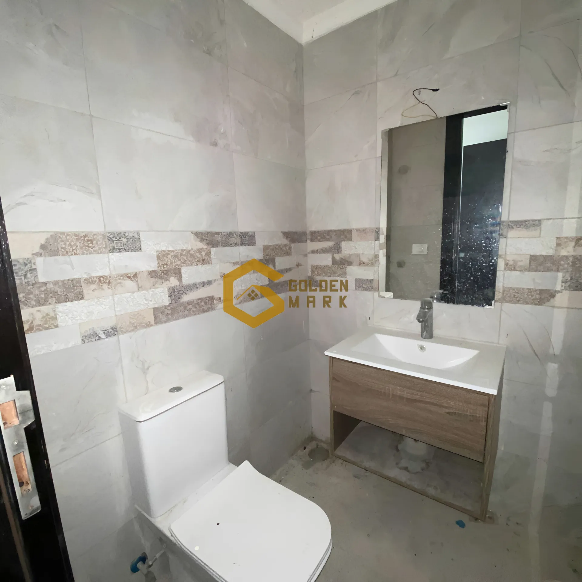 Apartment for Sale in Blat
