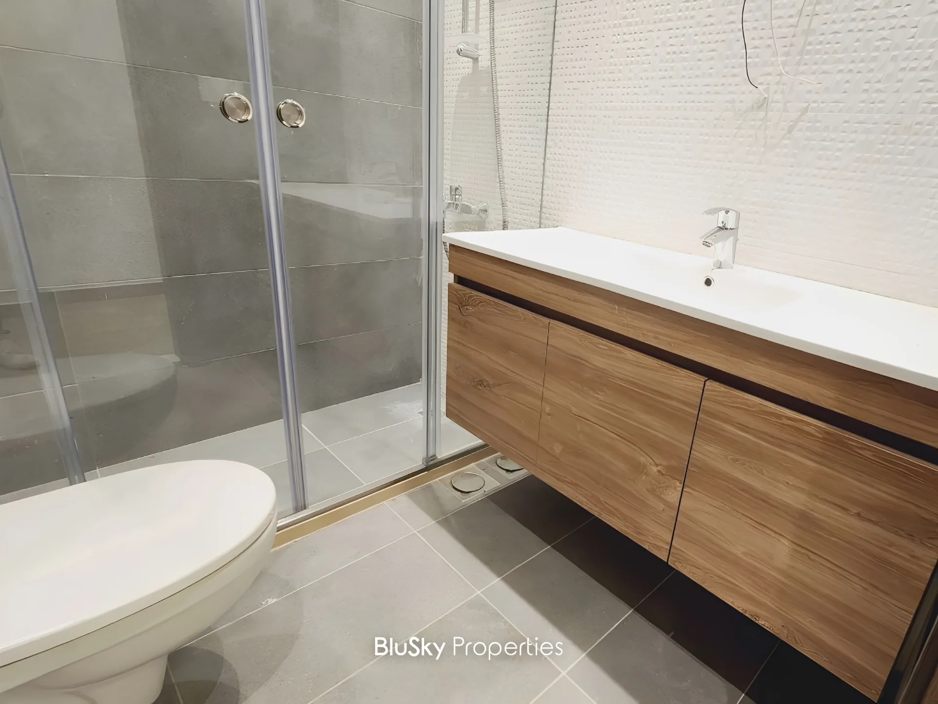 Apartment for rent in Baabdat, lebanon