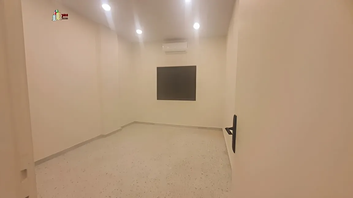 Apartment for Sale in Bouar - 3 bed, 4 bath