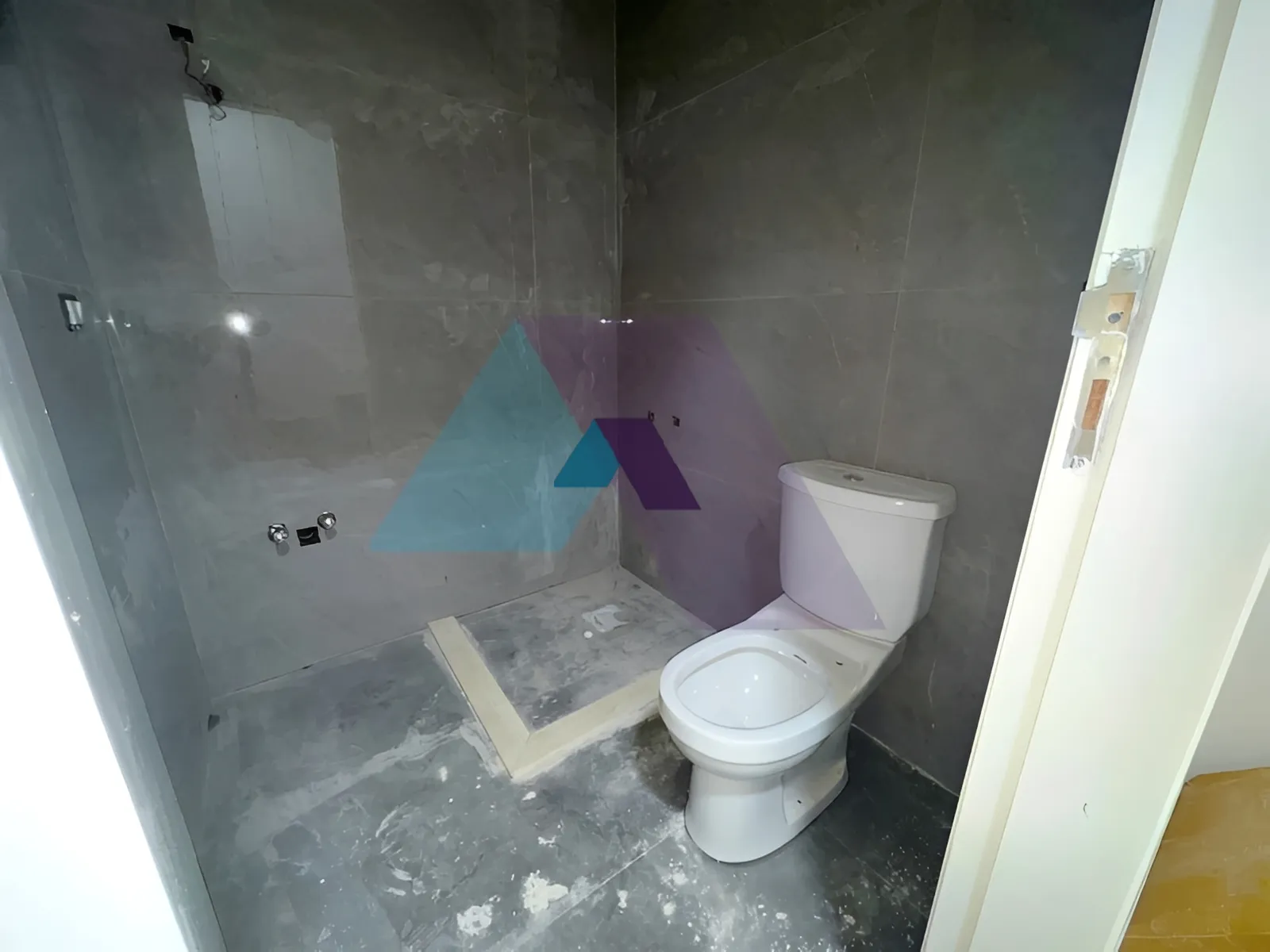 Apartment for sale in Monteverde Main Street، Lebanon - 2 bed, 2 bath