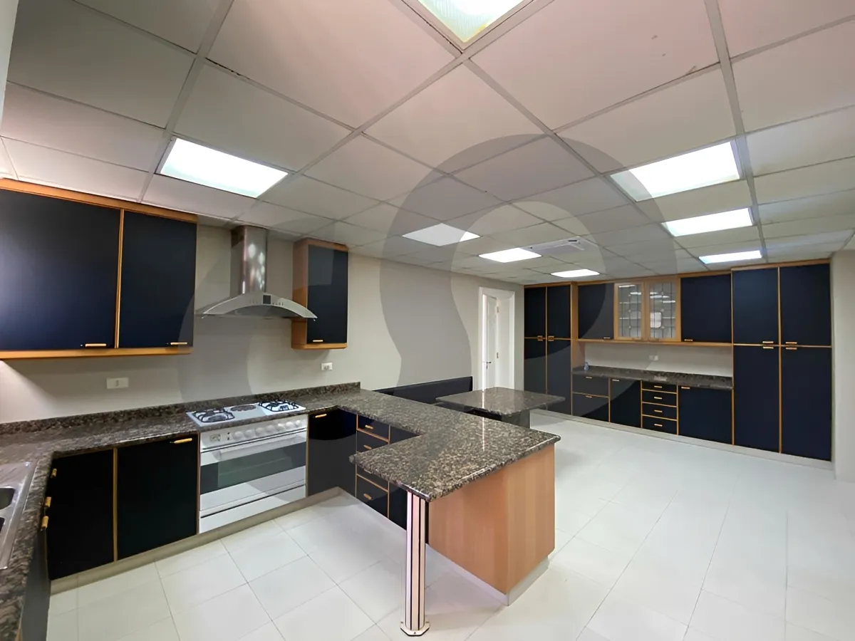 Apartment for Sale in Ramlet El Baida, Bayrut, Lebanon