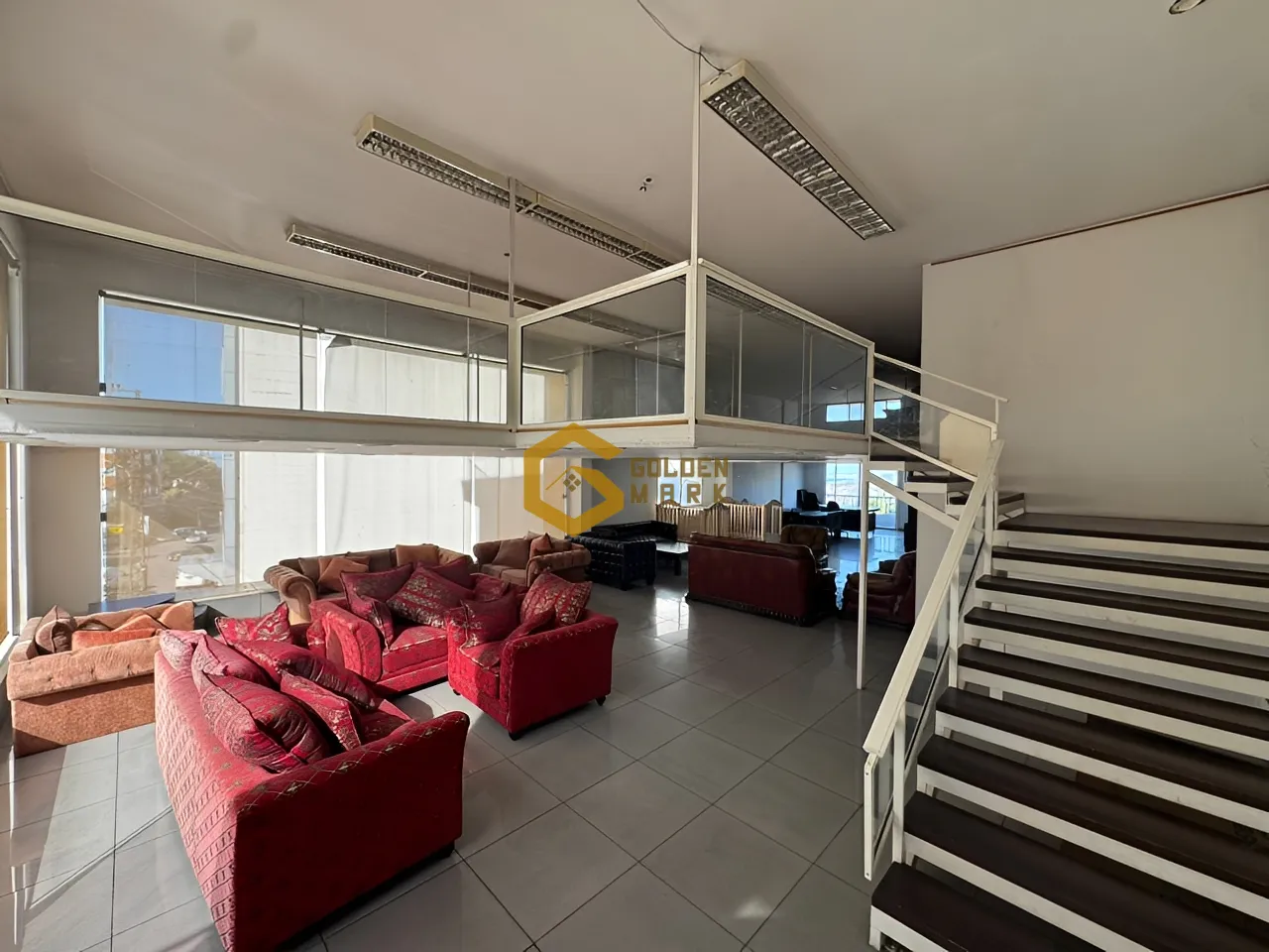 Showroom for rent in Mazraat Yachoua