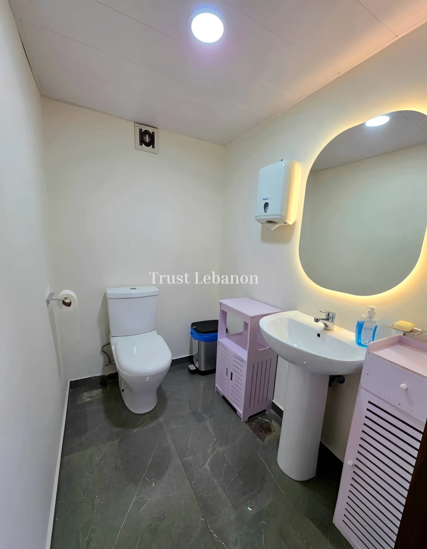 Office for rent in Antelias, Lebanon